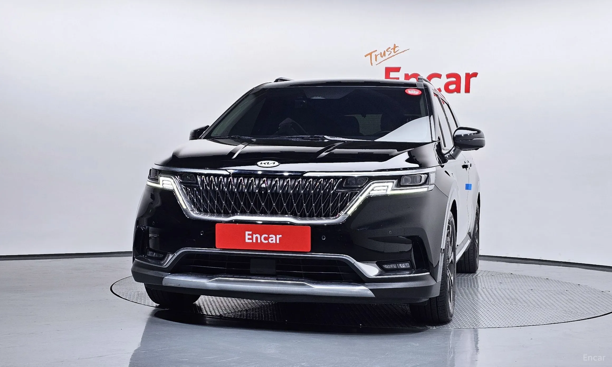Kia Carnival Gen 4 превью 3