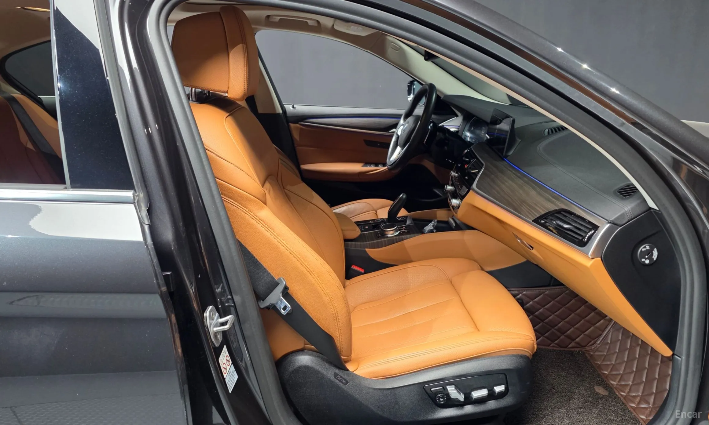 BMW 5 Series (G30) превью 11
