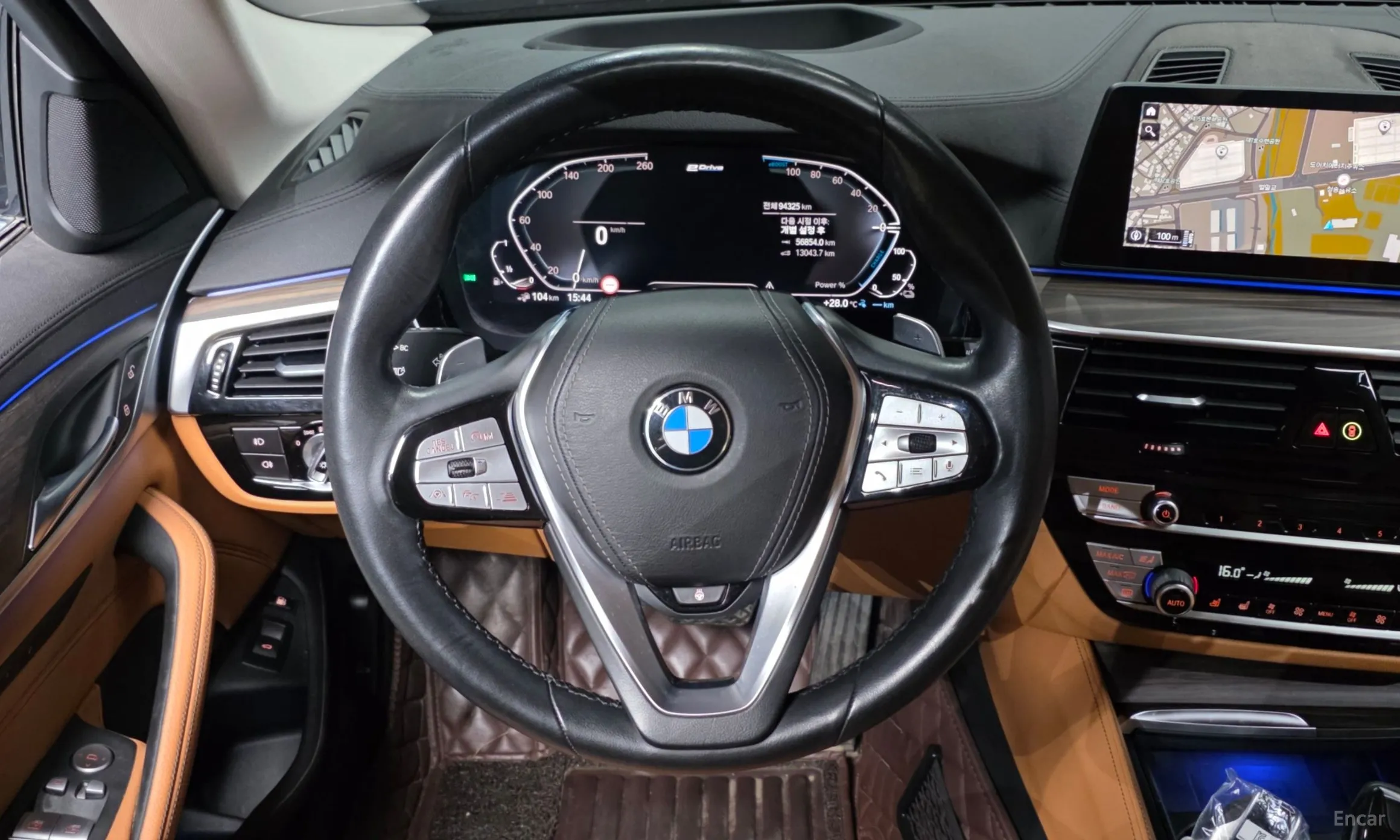 BMW 5 Series (G30) превью 13