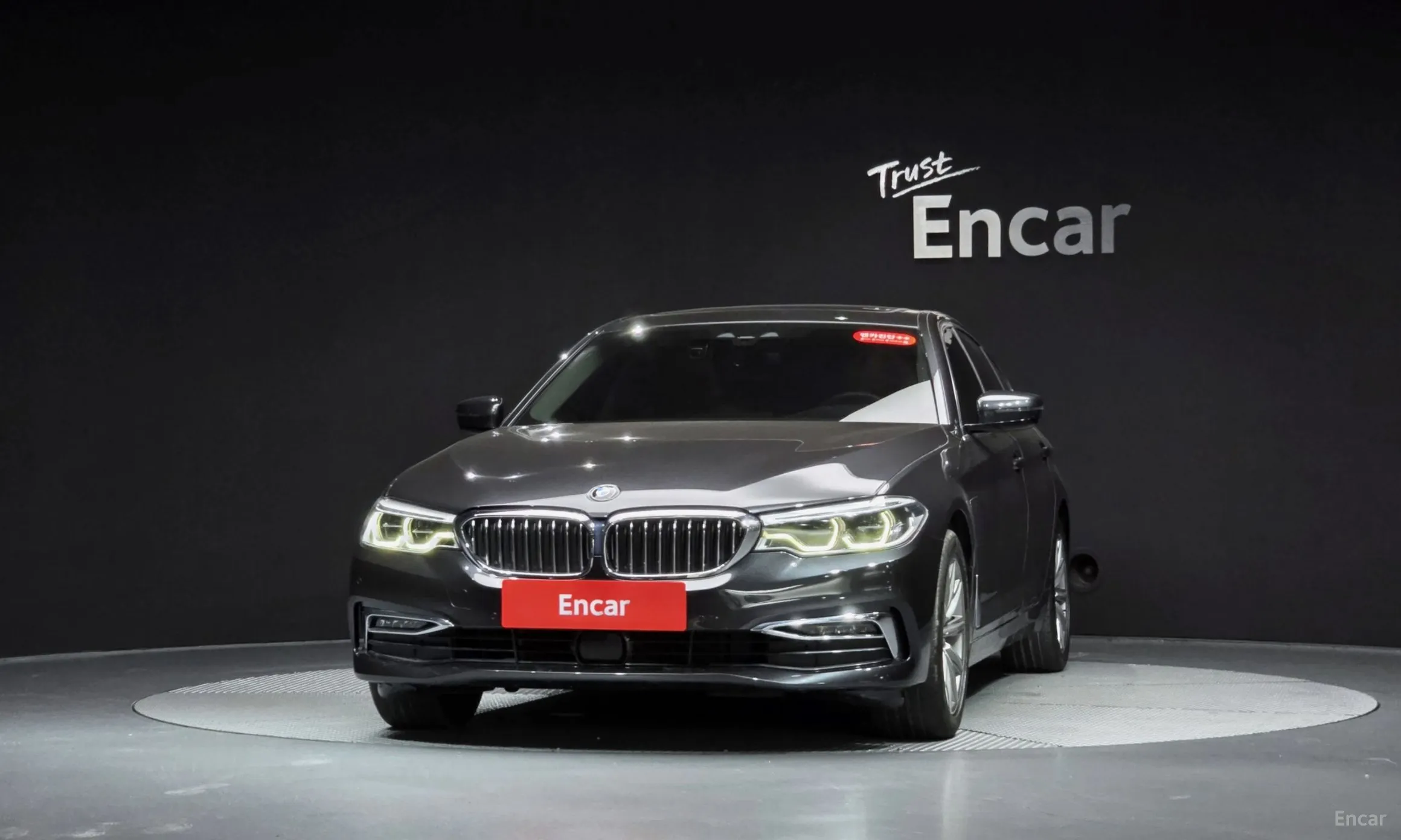 BMW 5 Series (G30) превью 3