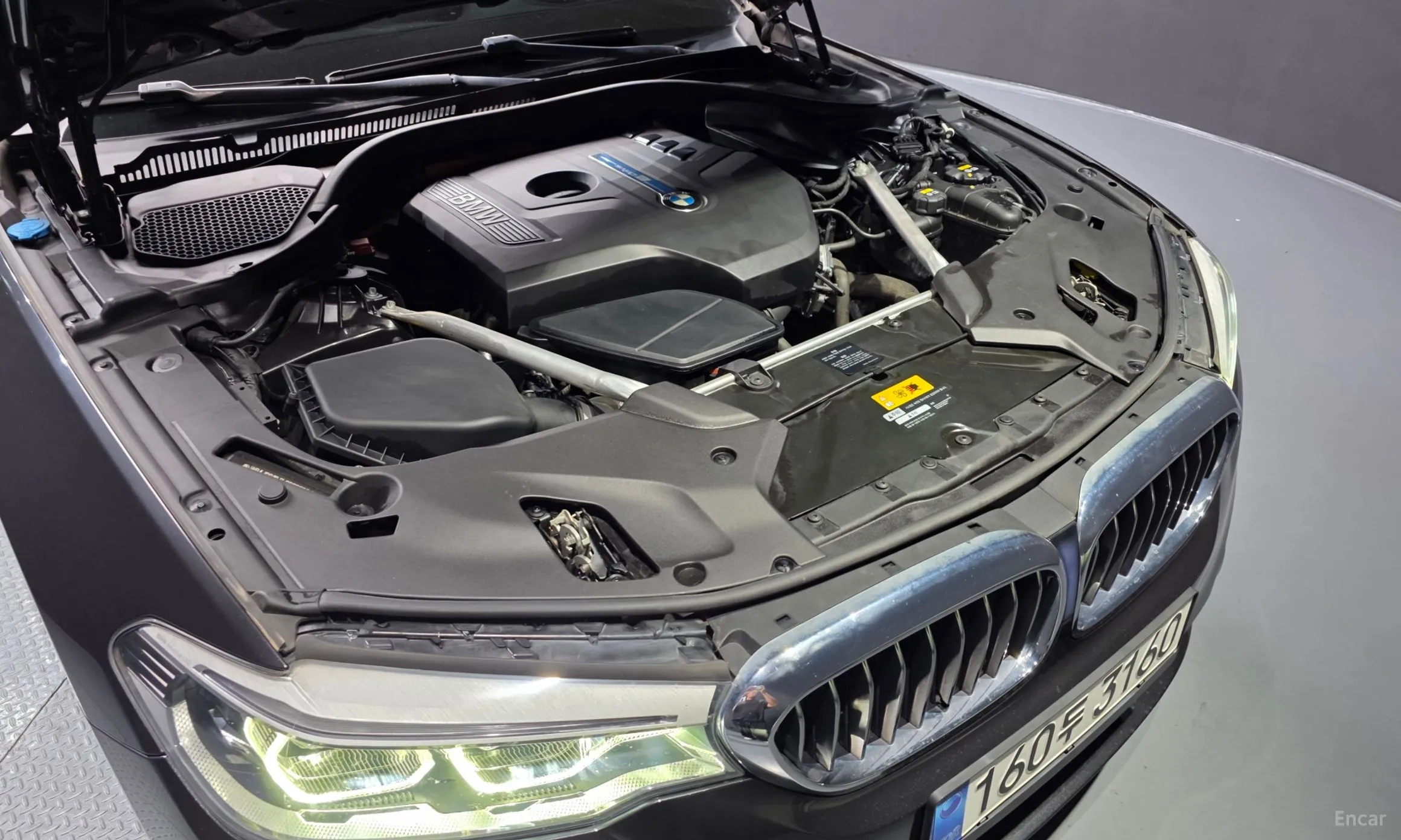 BMW 5 Series (G30) превью 6