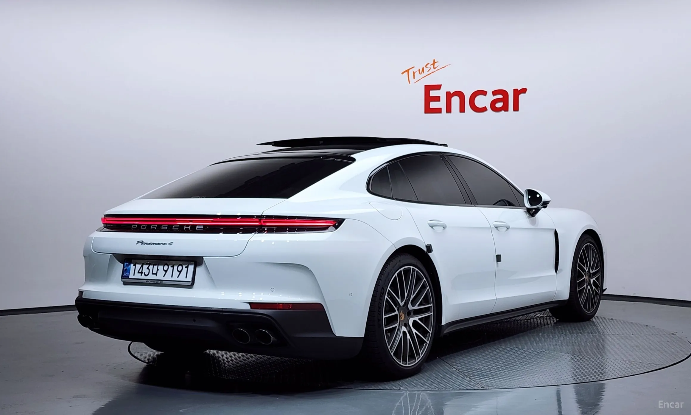 Porsche Panamera (976)