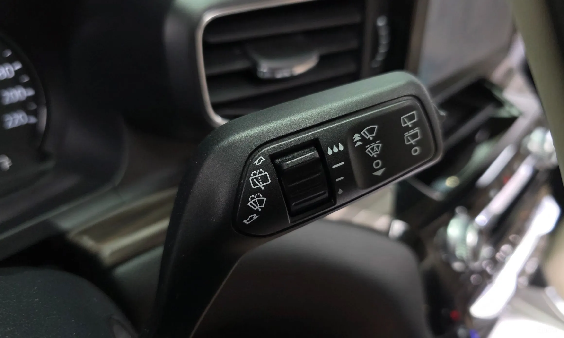 Ford Explorer 6th Generation превью 18
