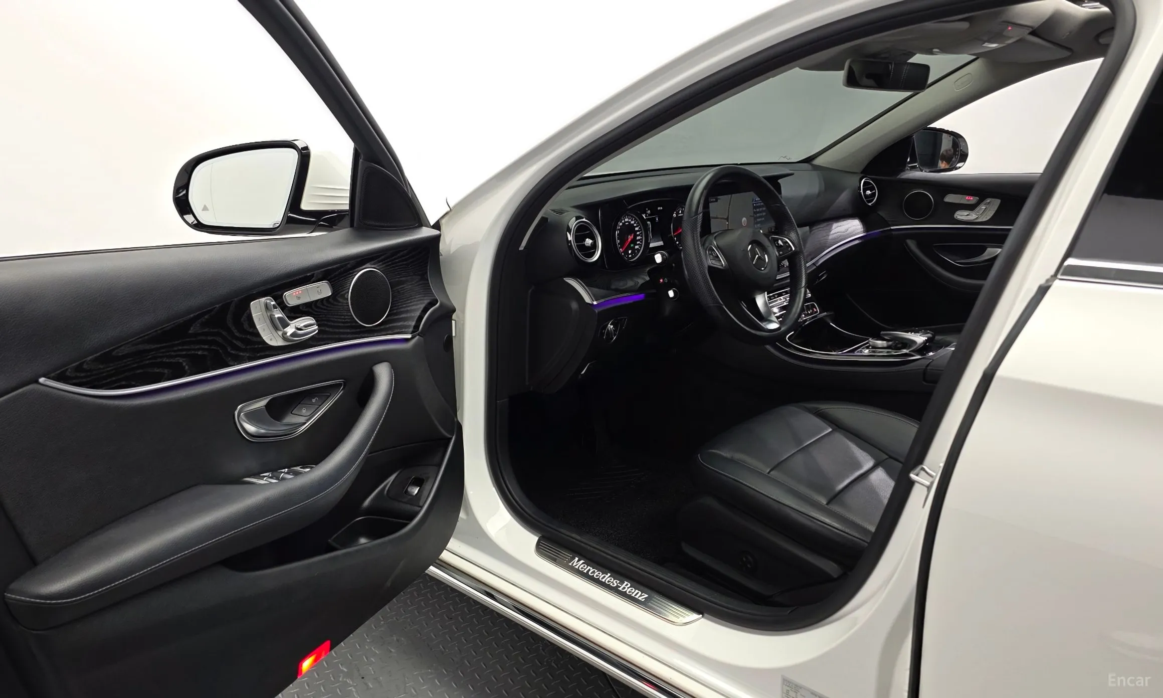 Mercedes Benz E-Class W213 превью 10