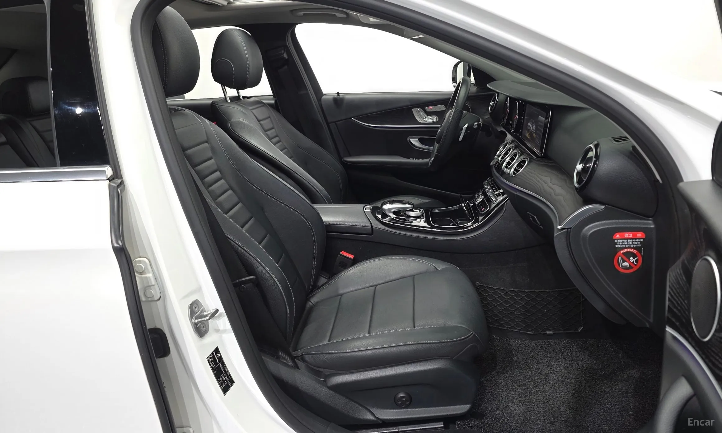 Mercedes Benz E-Class W213 превью 11