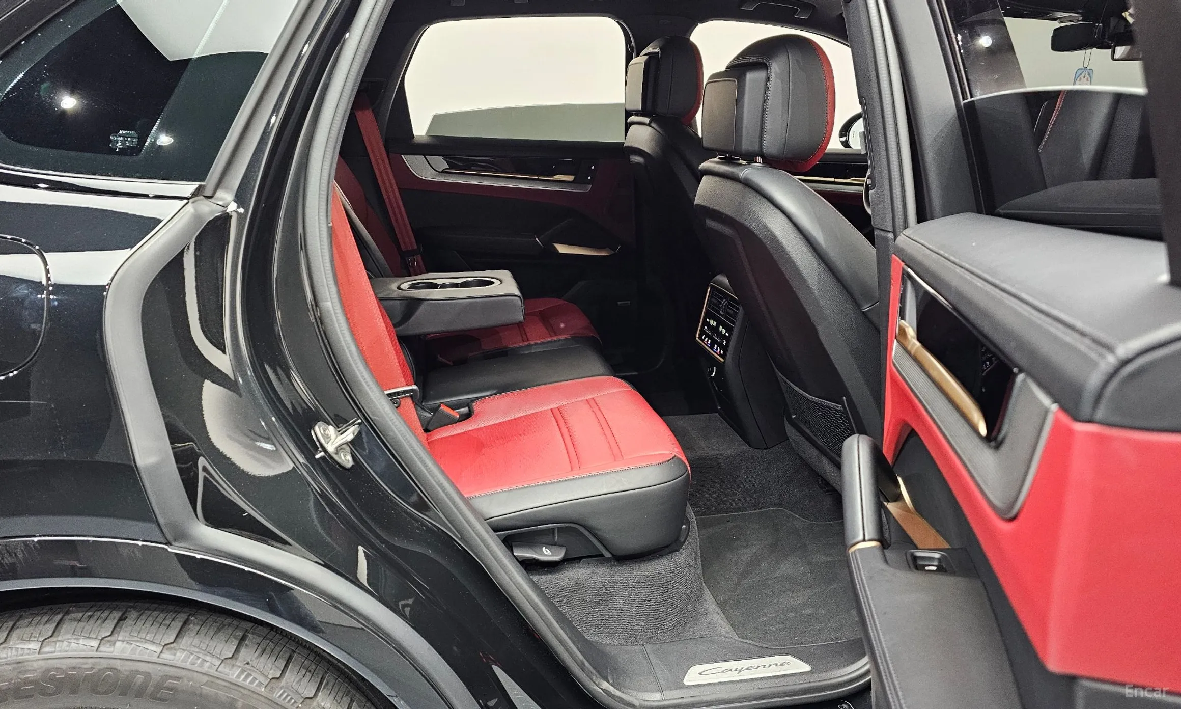 Porsche Cayenne (PO536) превью 11