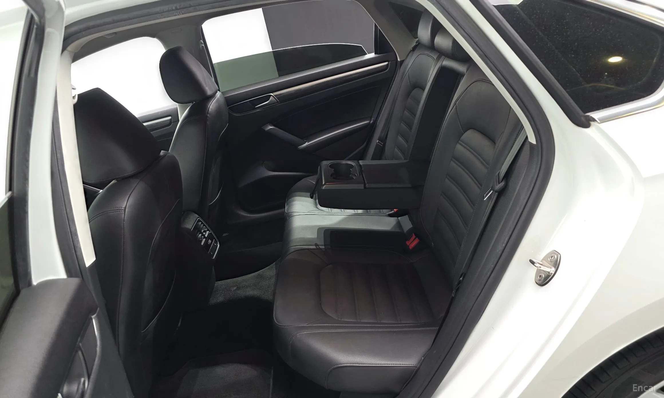 Volkswagen The New Passat превью 12
