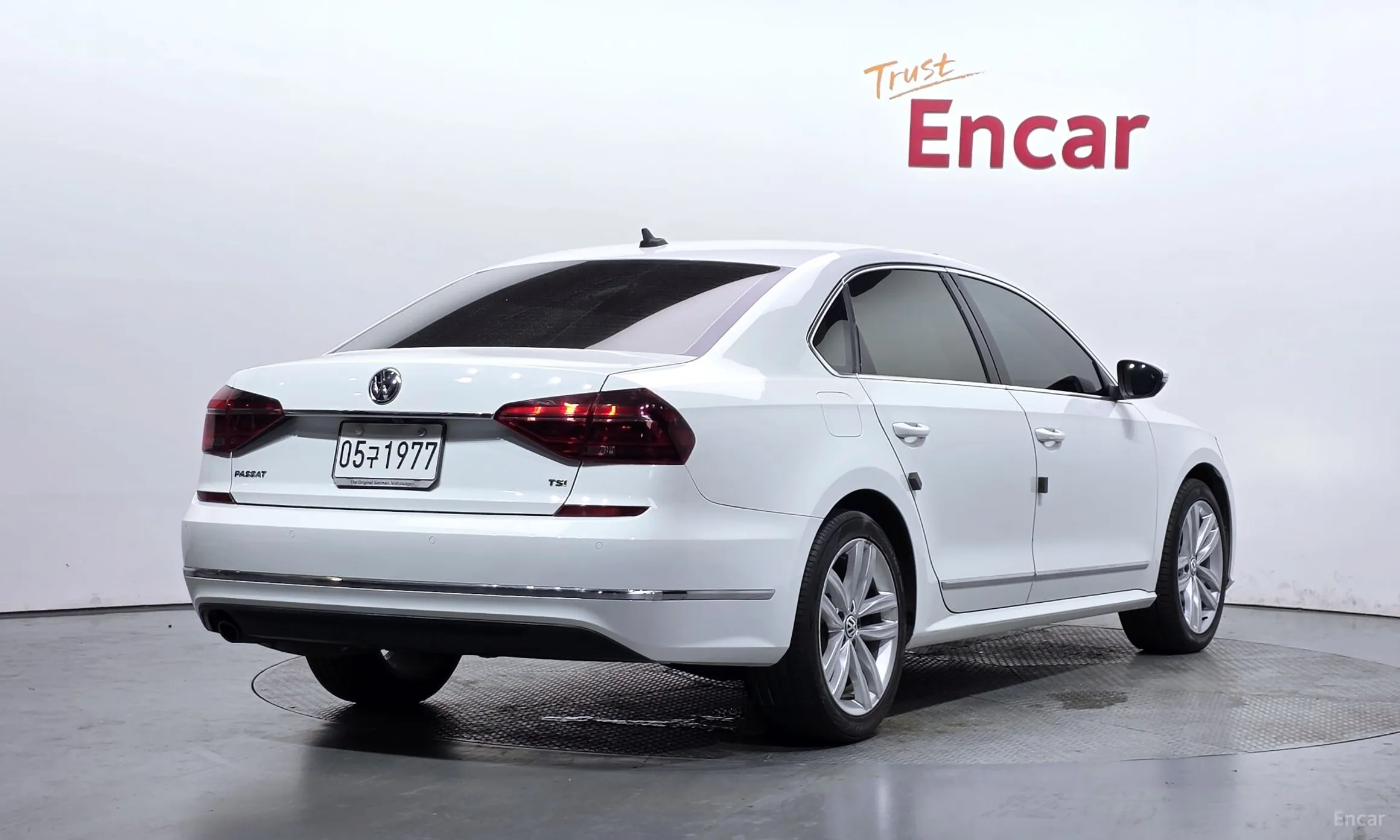 Volkswagen The New Passat превью 2