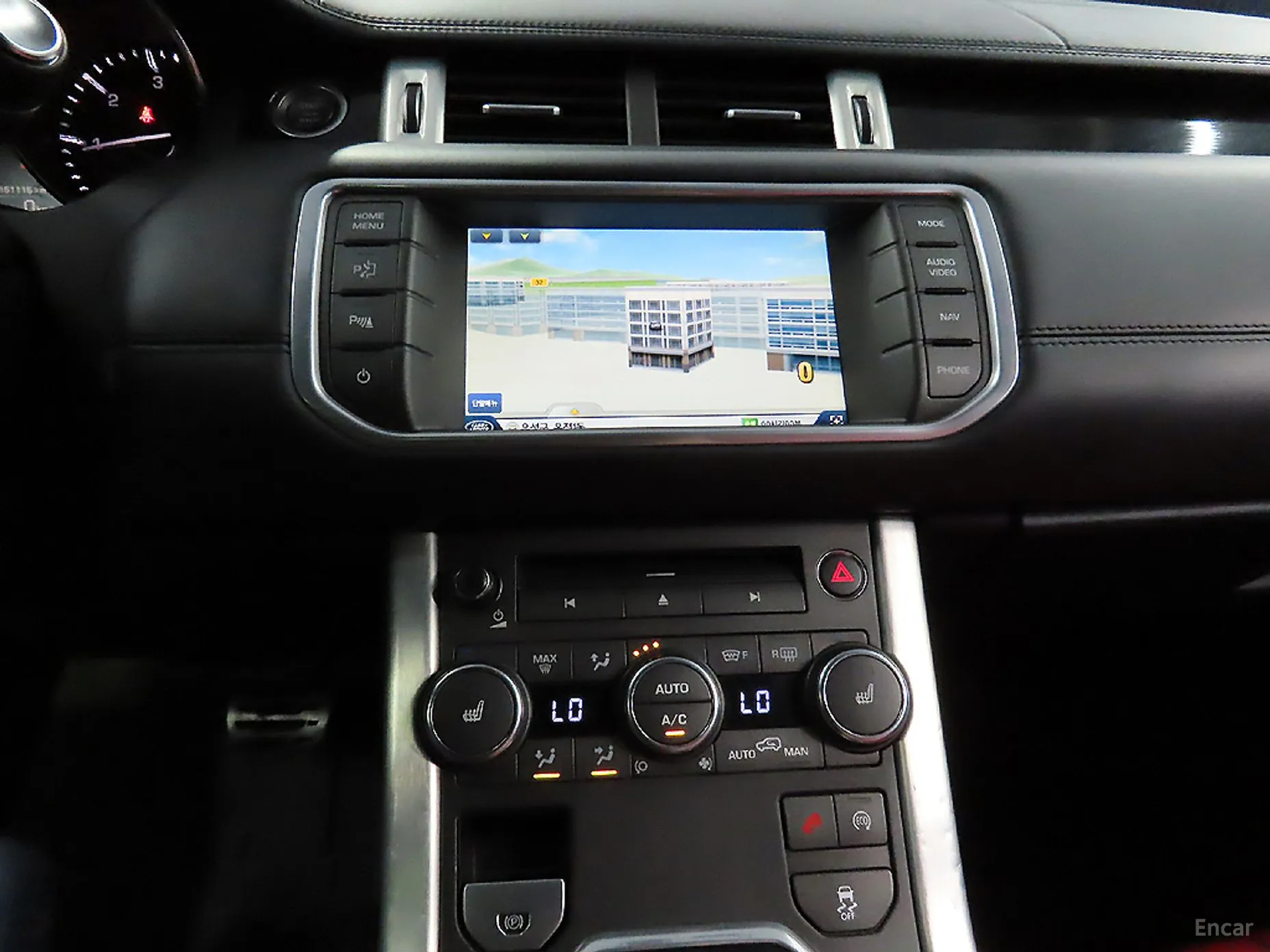 Land Rover Range Rover Evoque превью 10