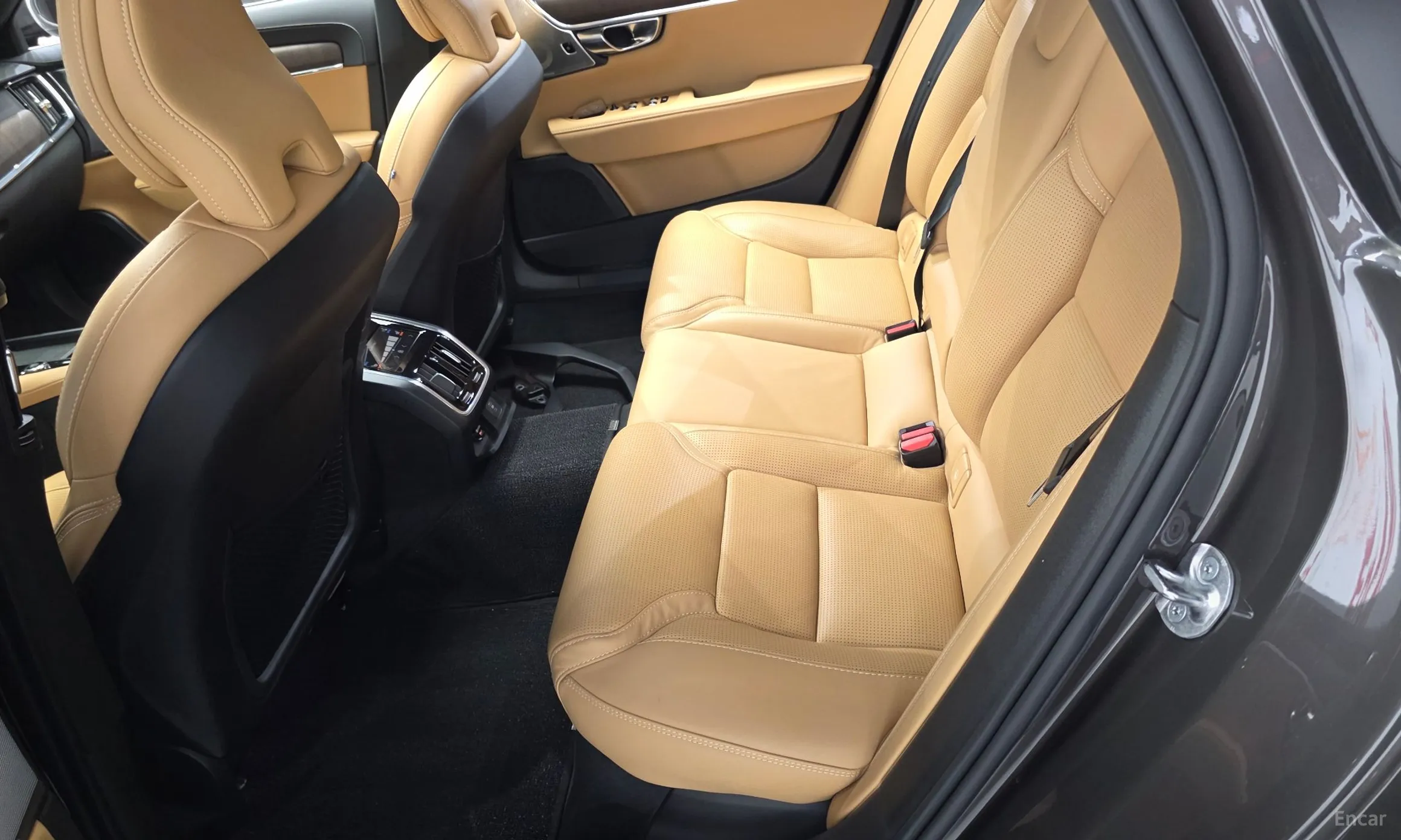 Volvo S90 превью 12