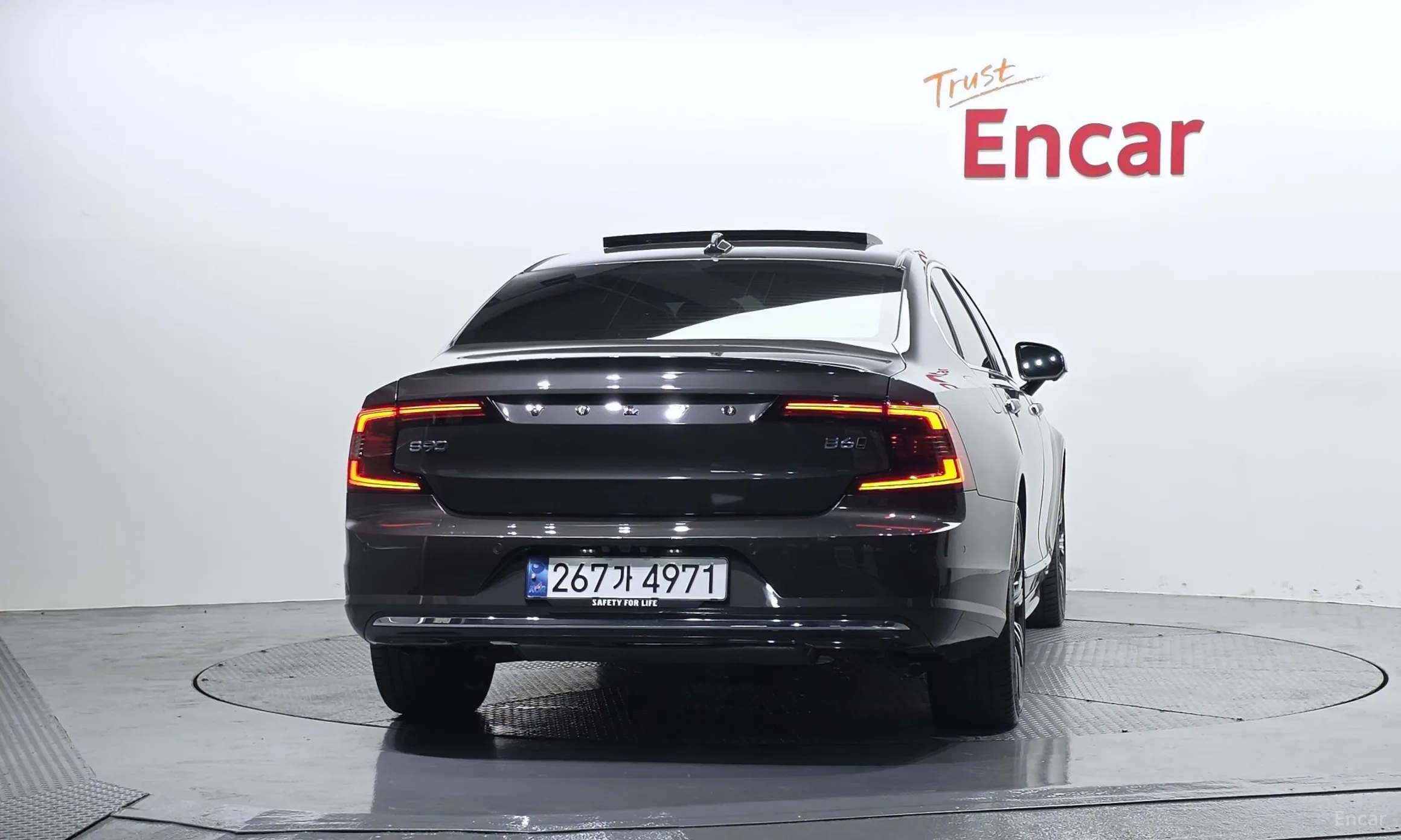 Volvo S90 превью 4