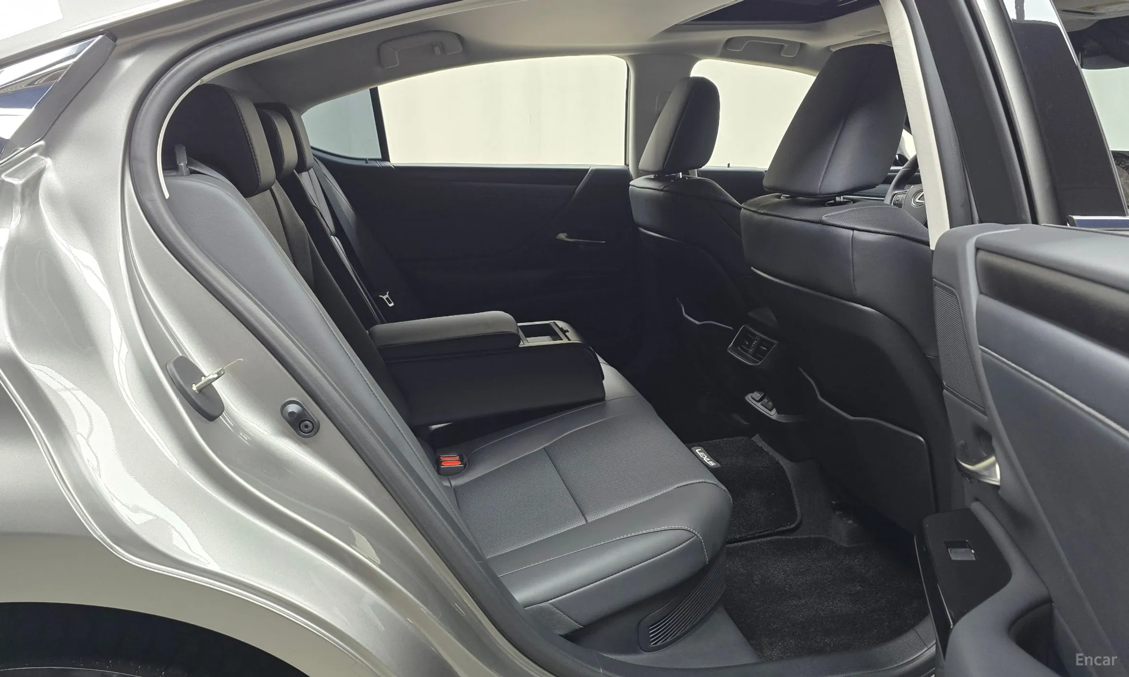 Lexus ES300h 7th Generation превью 11