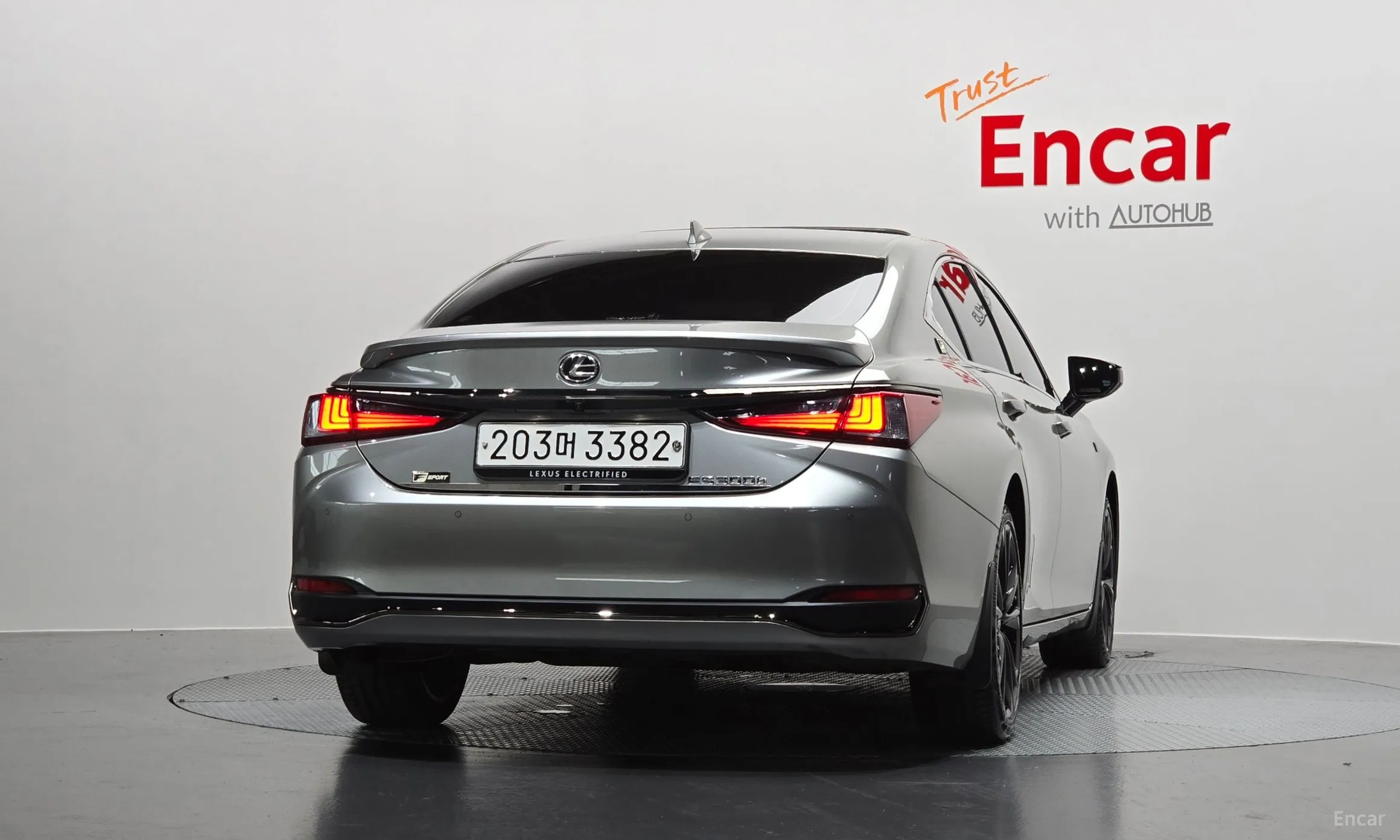 Lexus ES300h 7th Generation превью 4