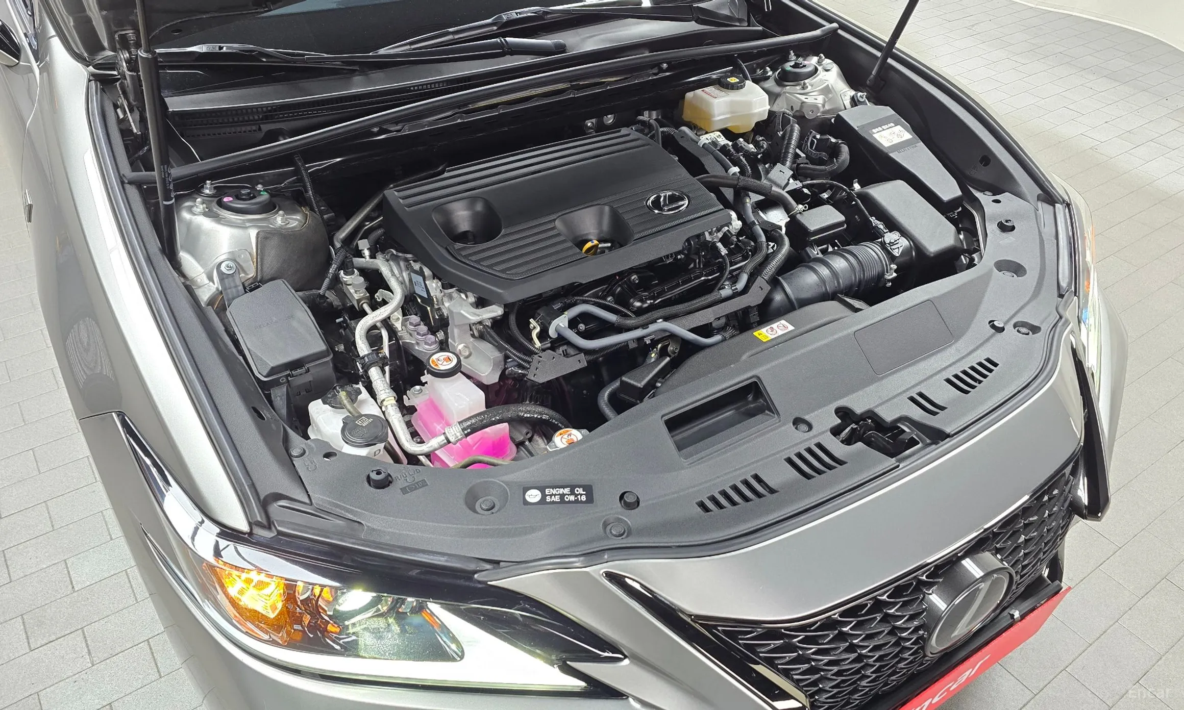 Lexus ES300h 7th Generation превью 6