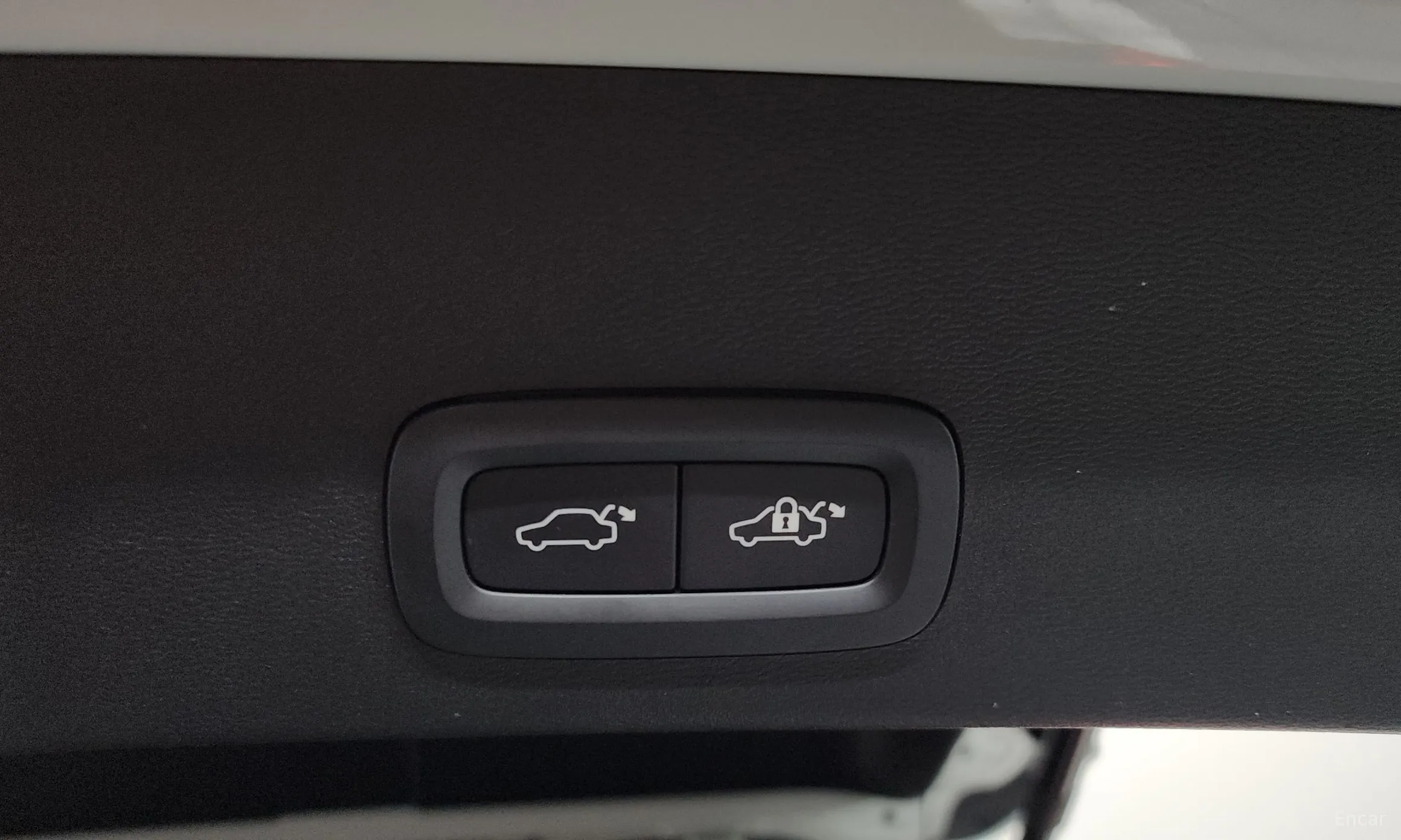 Volvo XC40 превью 19