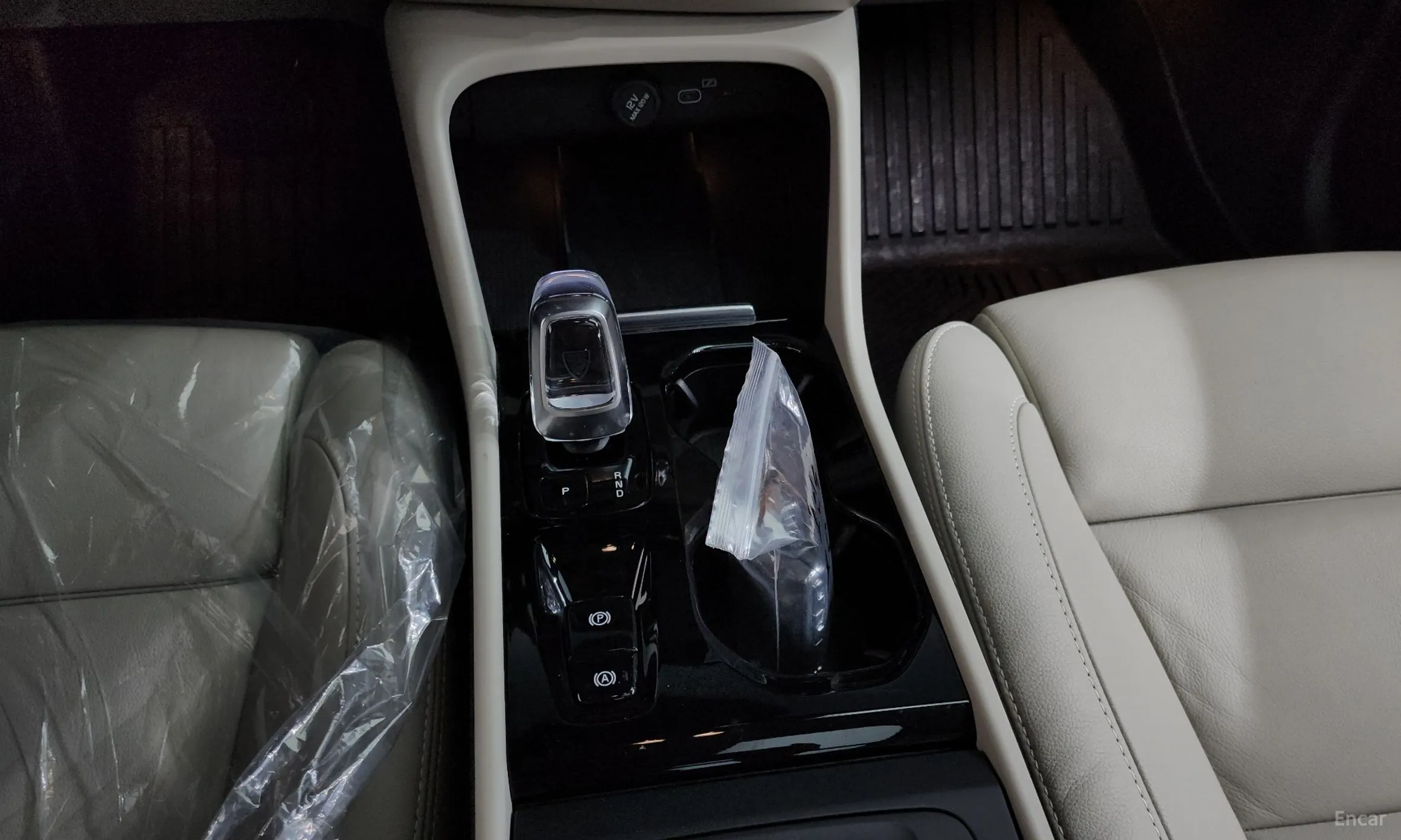 Volvo XC40 превью 9