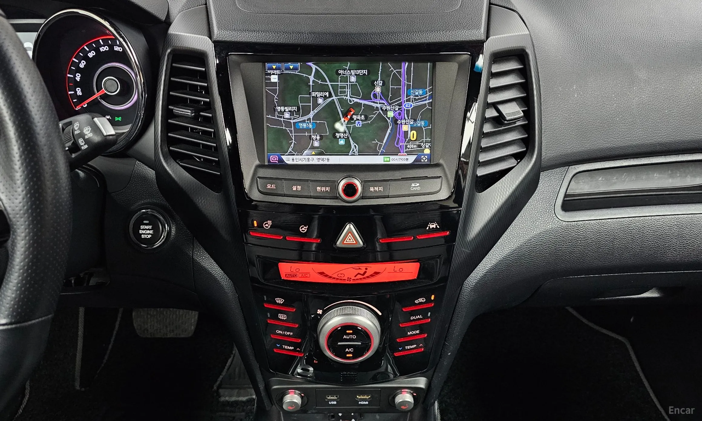 KG Mobility (SsangYong) Tivoli Air превью 12