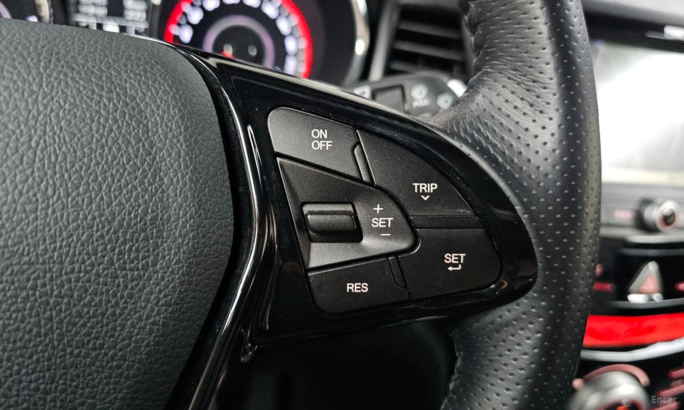 KG Mobility (SsangYong) Tivoli Air превью 15