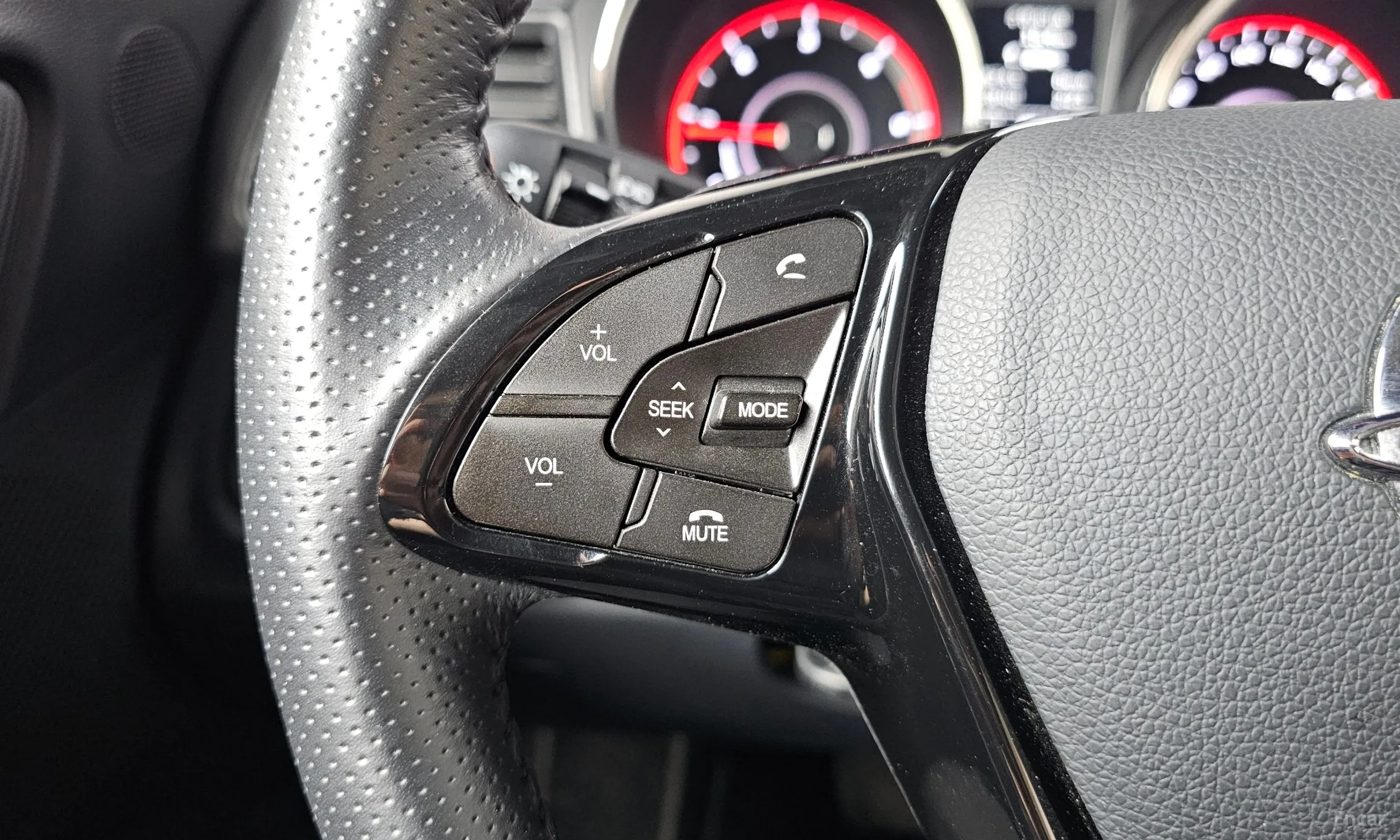 KG Mobility (SsangYong) Tivoli Air превью 16