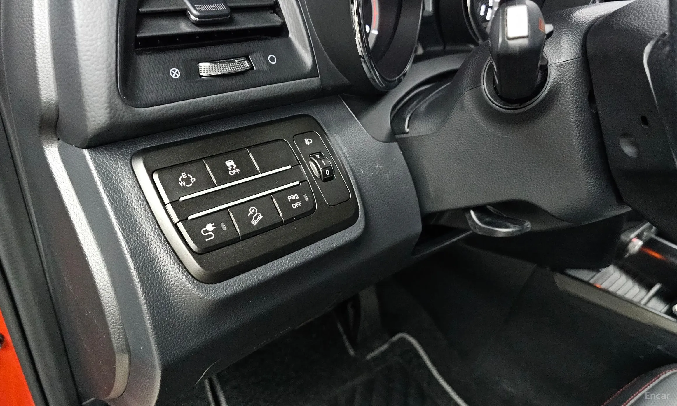 KG Mobility (SsangYong) Tivoli Air превью 20