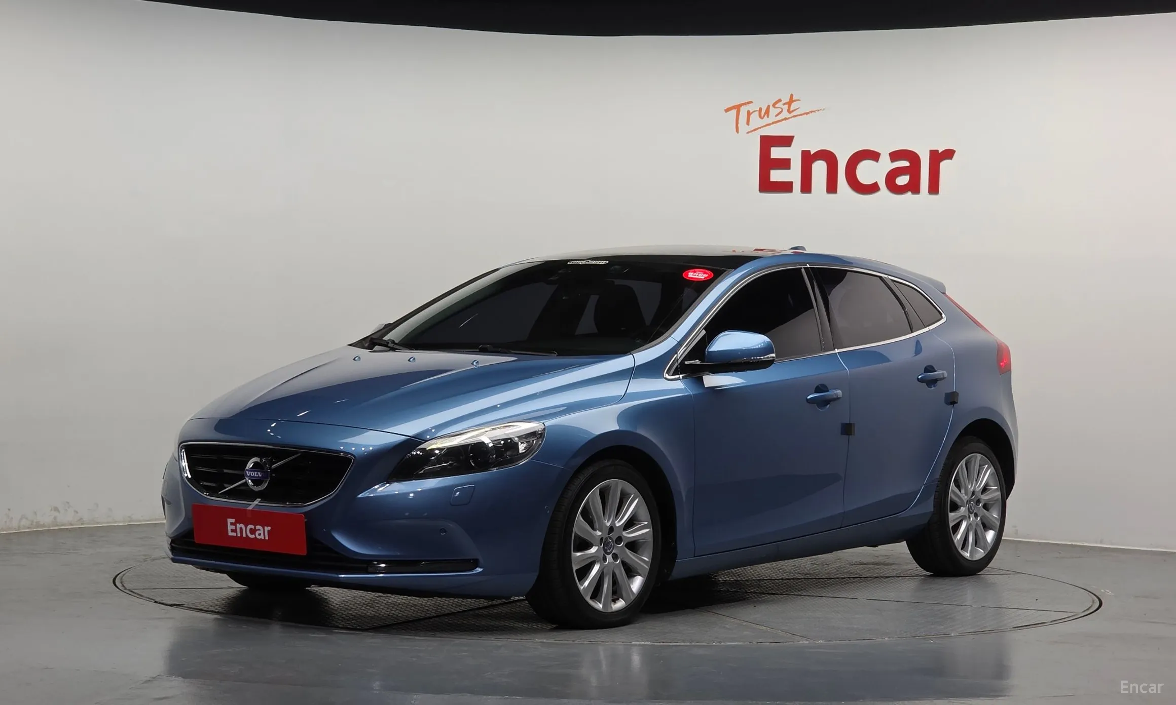Volvo V40