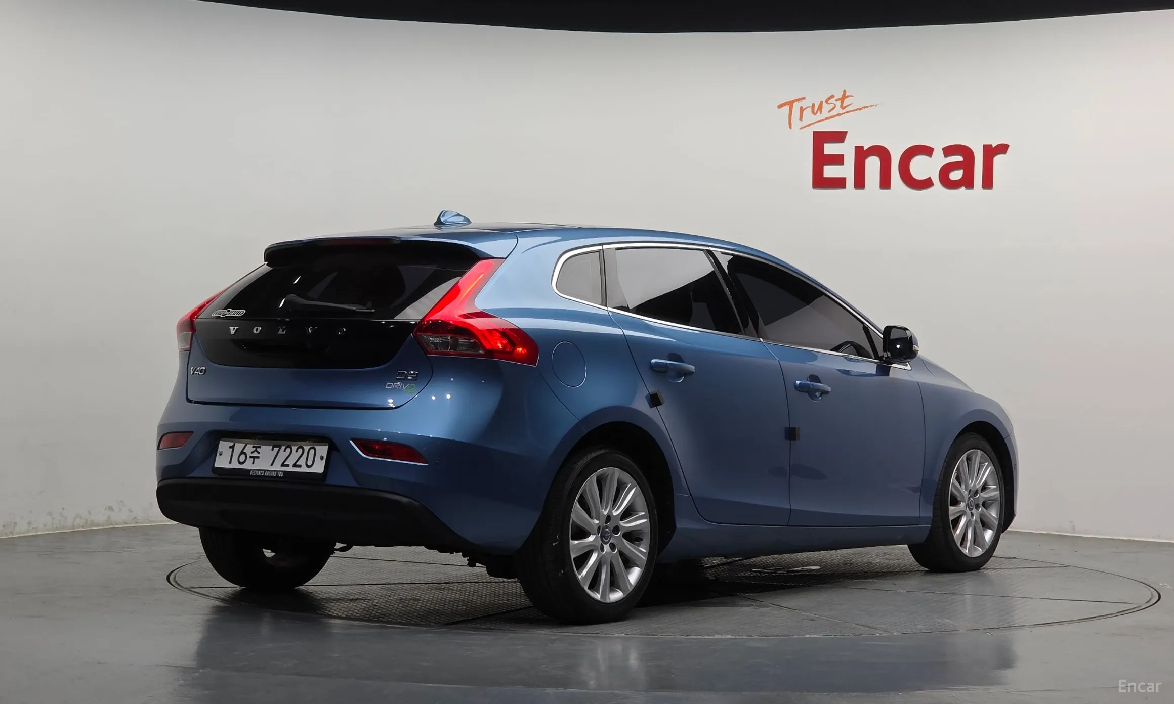 Volvo V40