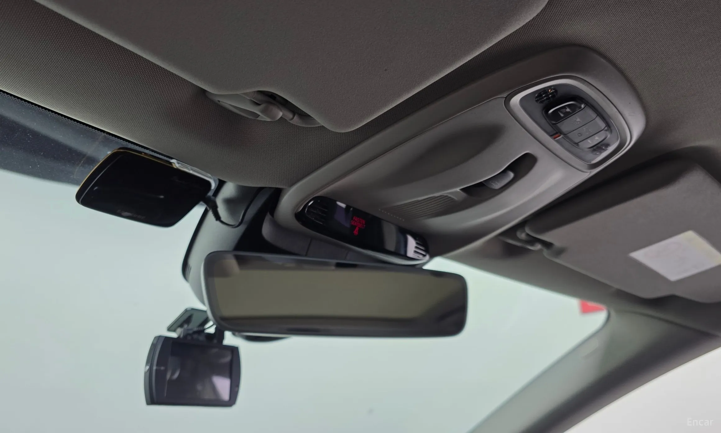 Volvo V40 превью 17
