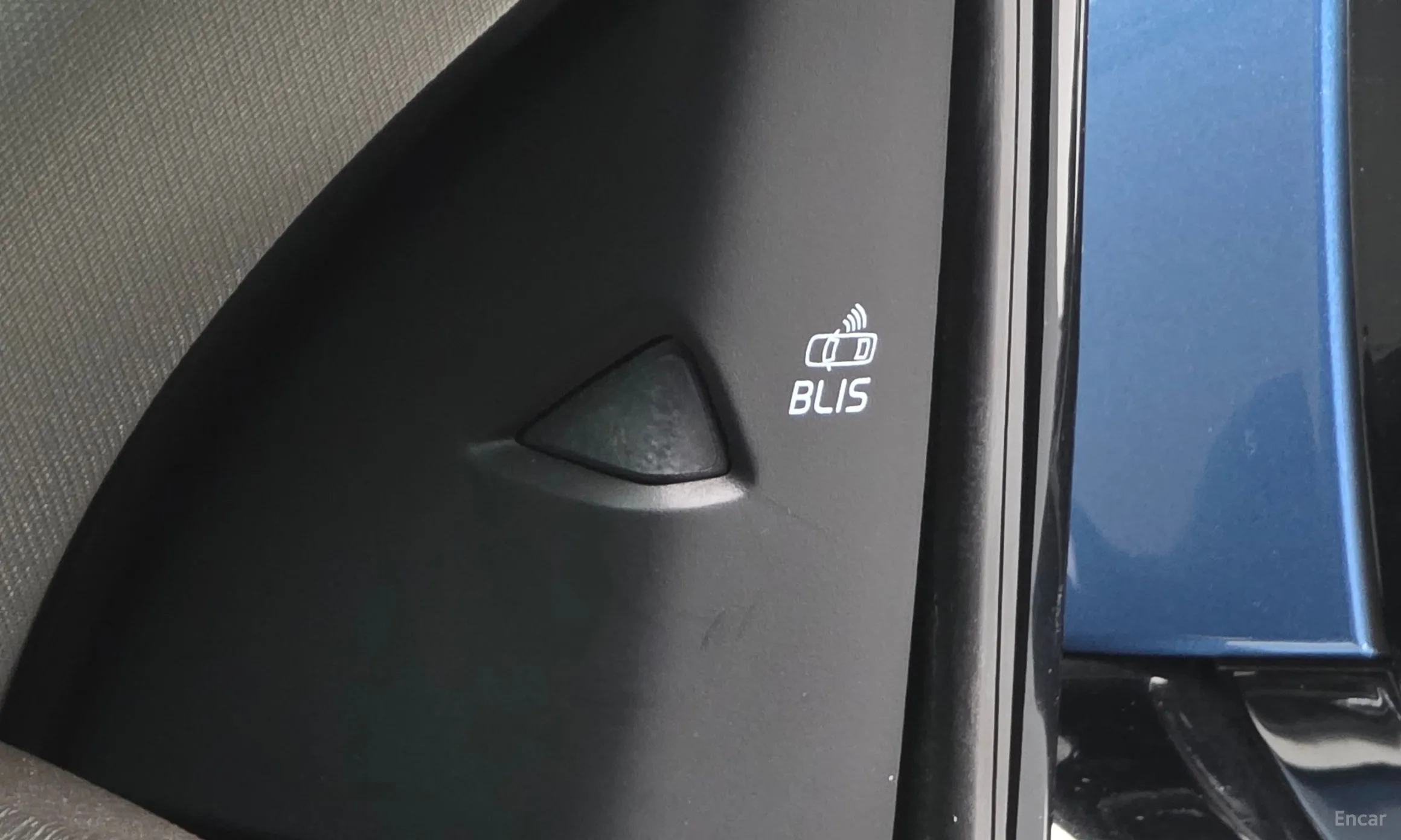 Volvo V40 превью 18