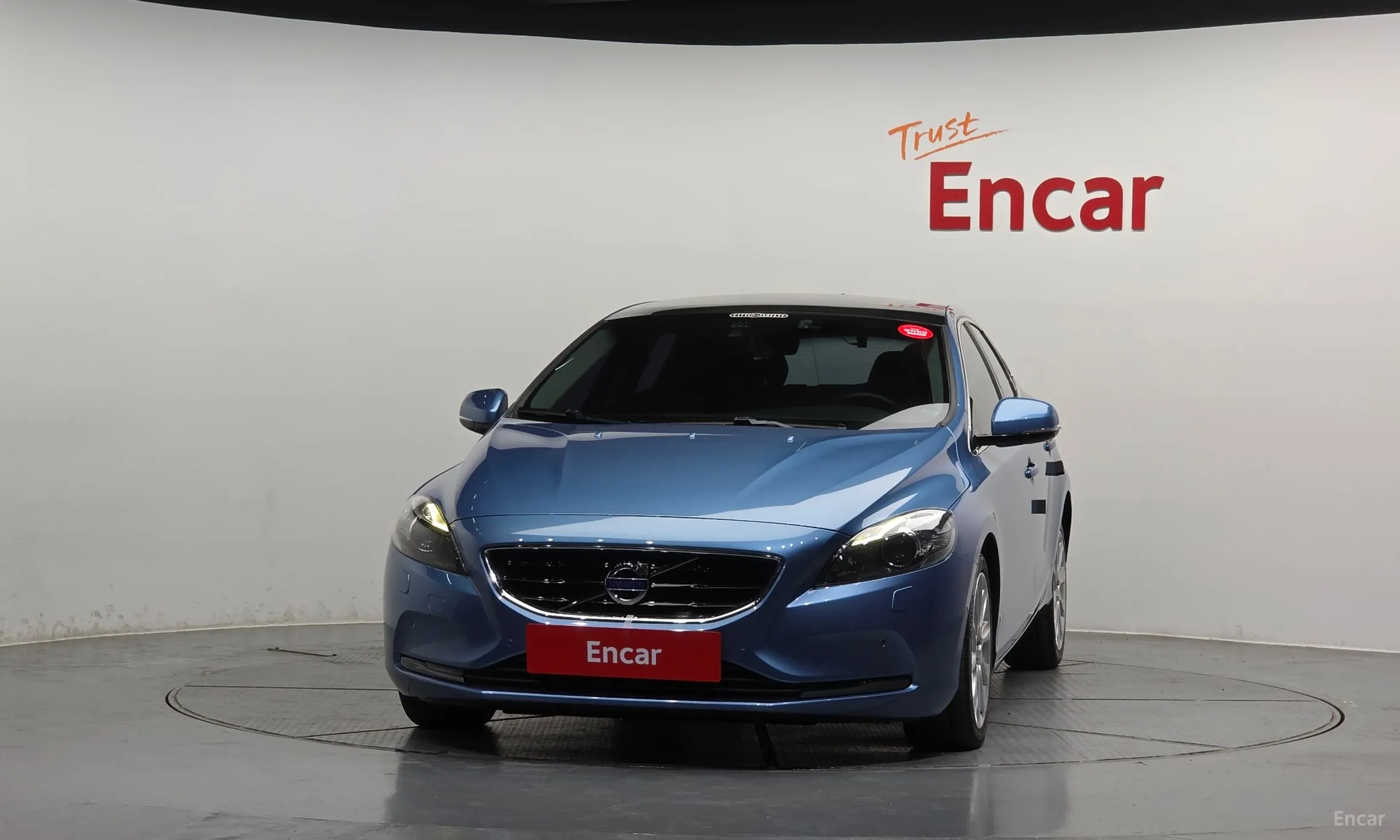 Volvo V40 превью 3