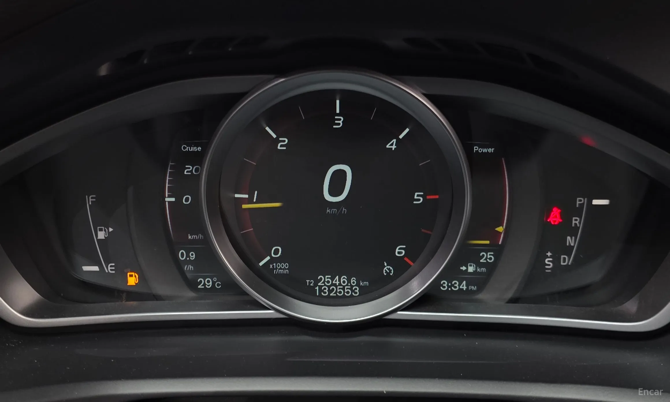 Volvo V40 превью 8