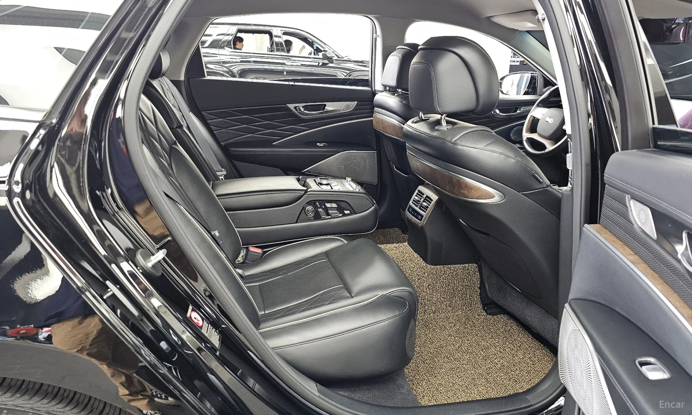 Kia K9 превью 12
