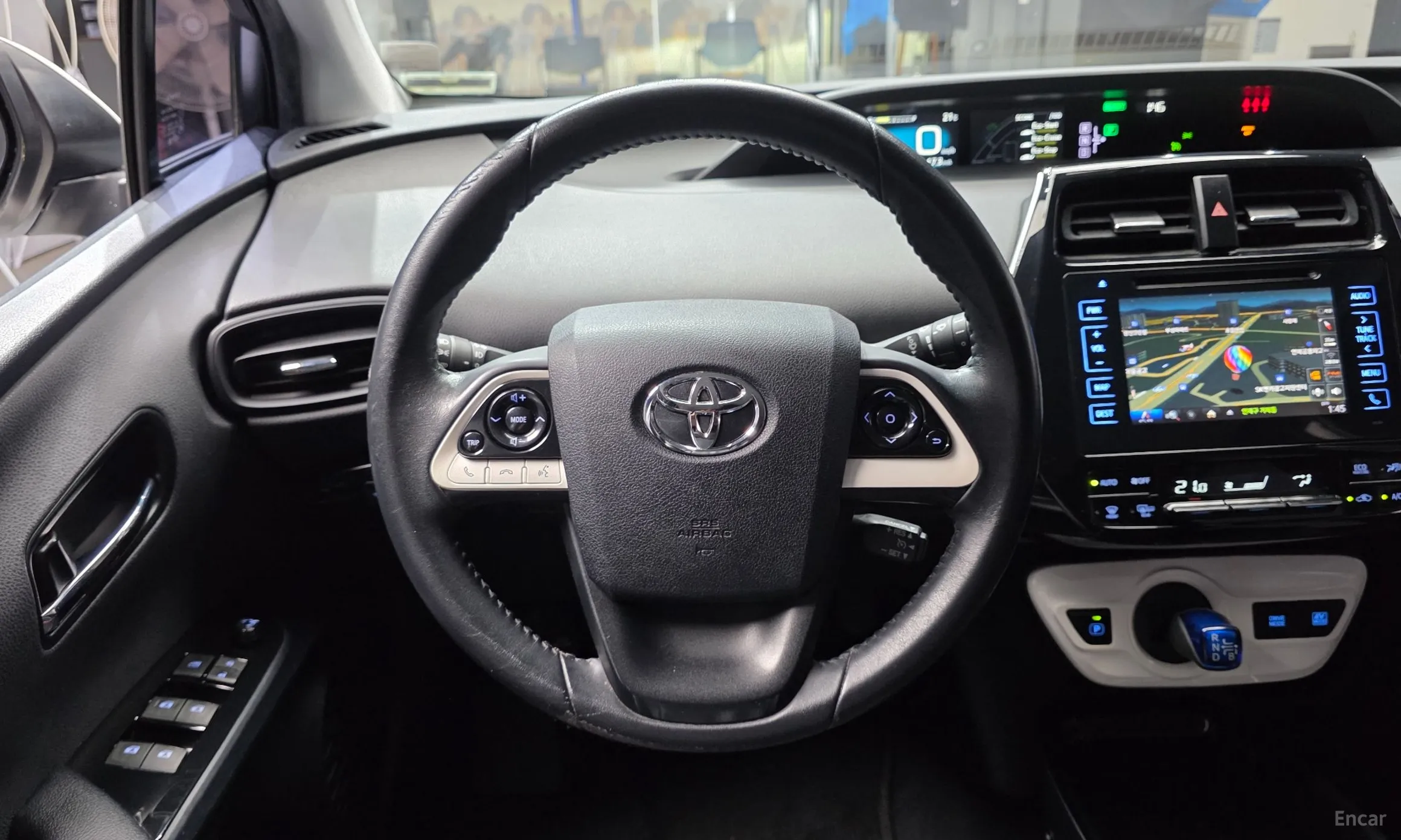 Toyota Prius 4th Generation превью 13