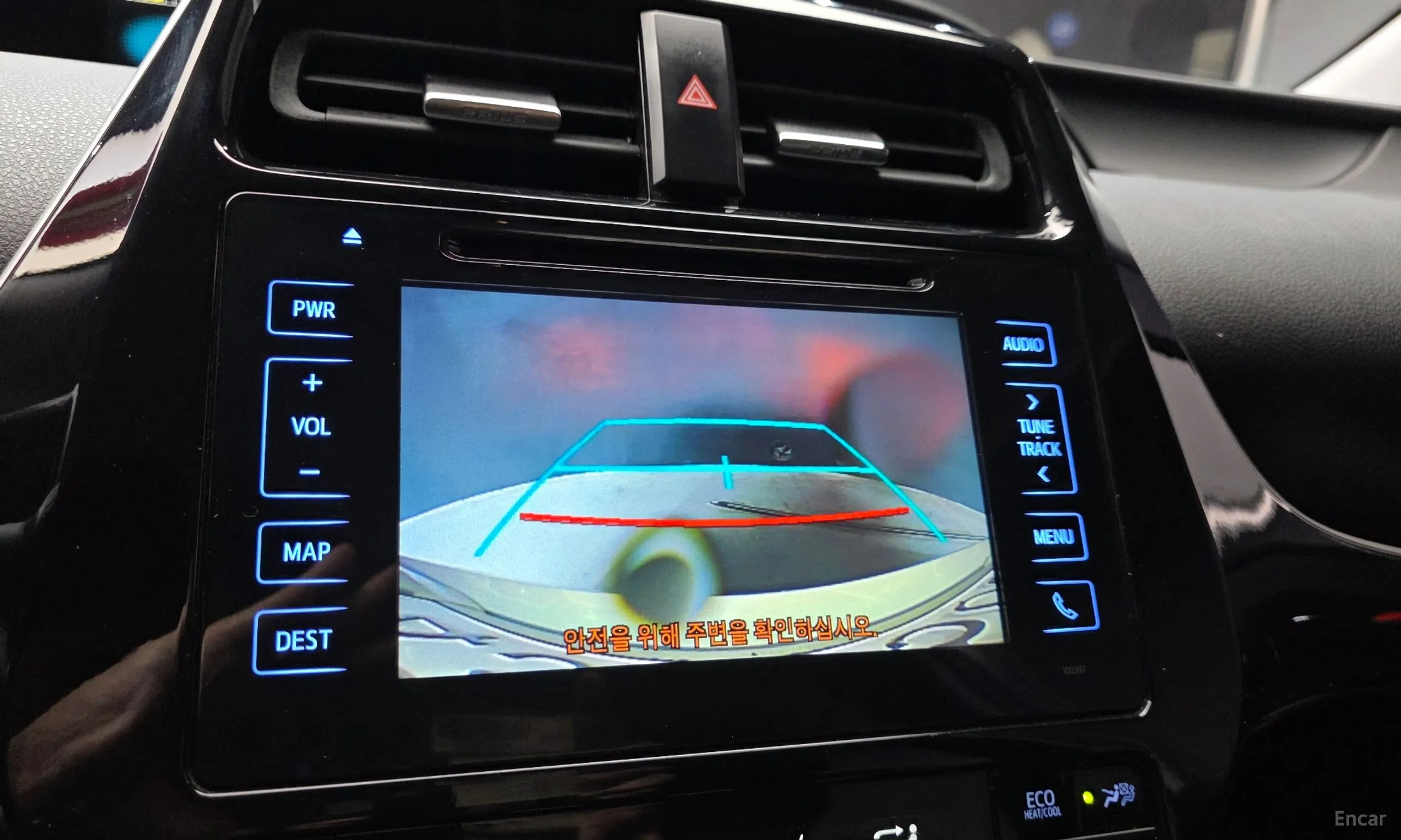 Toyota Prius 4th Generation превью 15