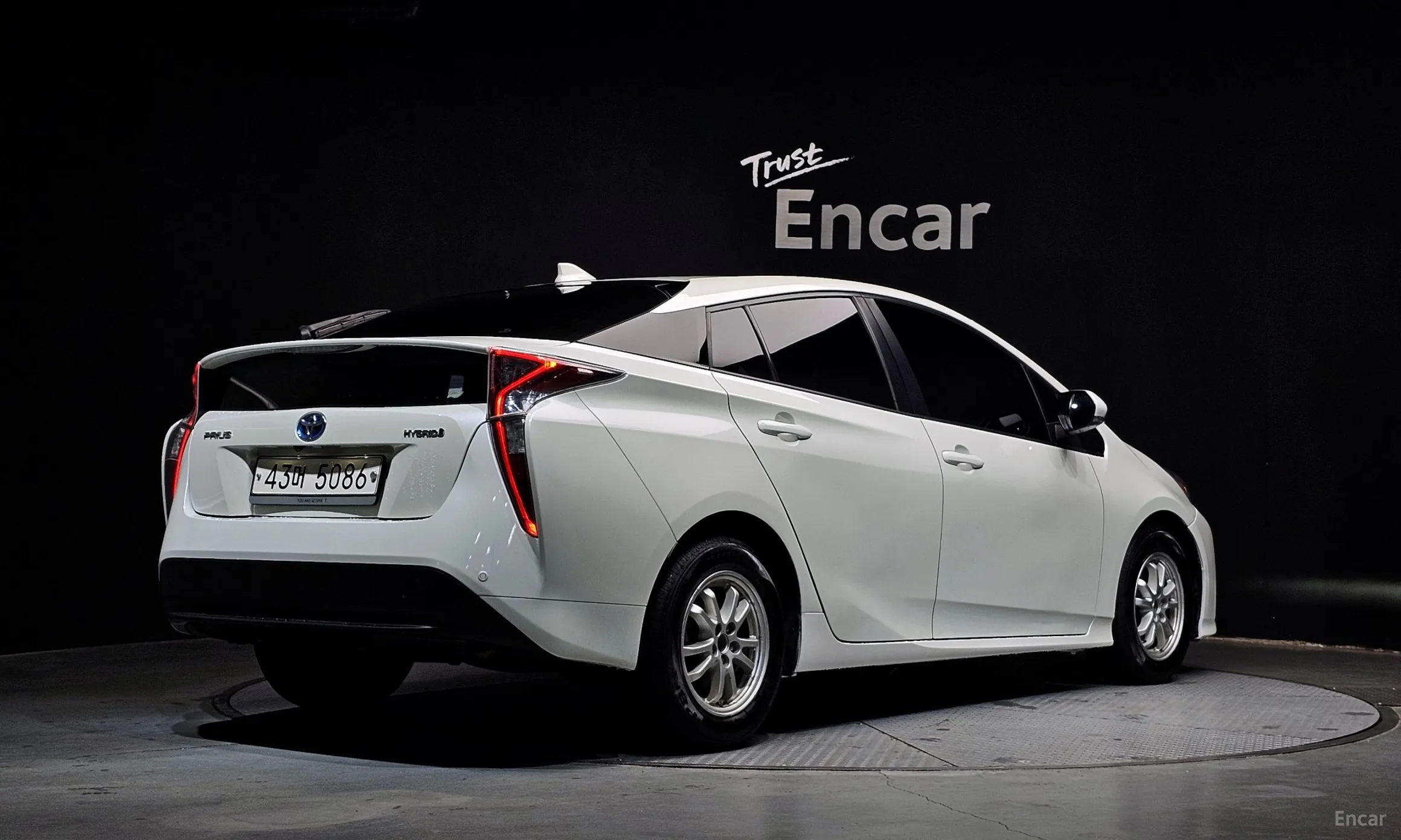 Toyota Prius 4th Generation