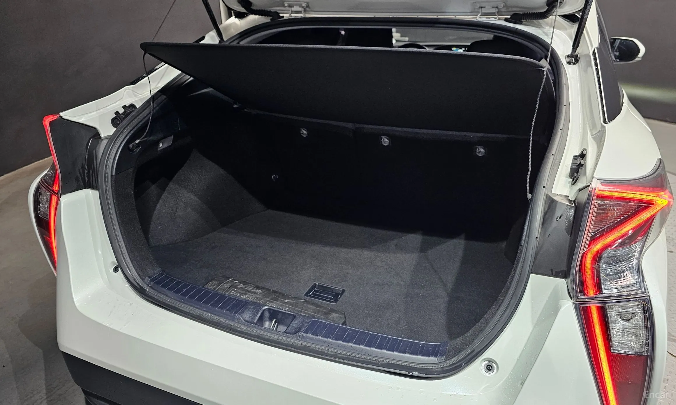 Toyota Prius 4th Generation превью 20