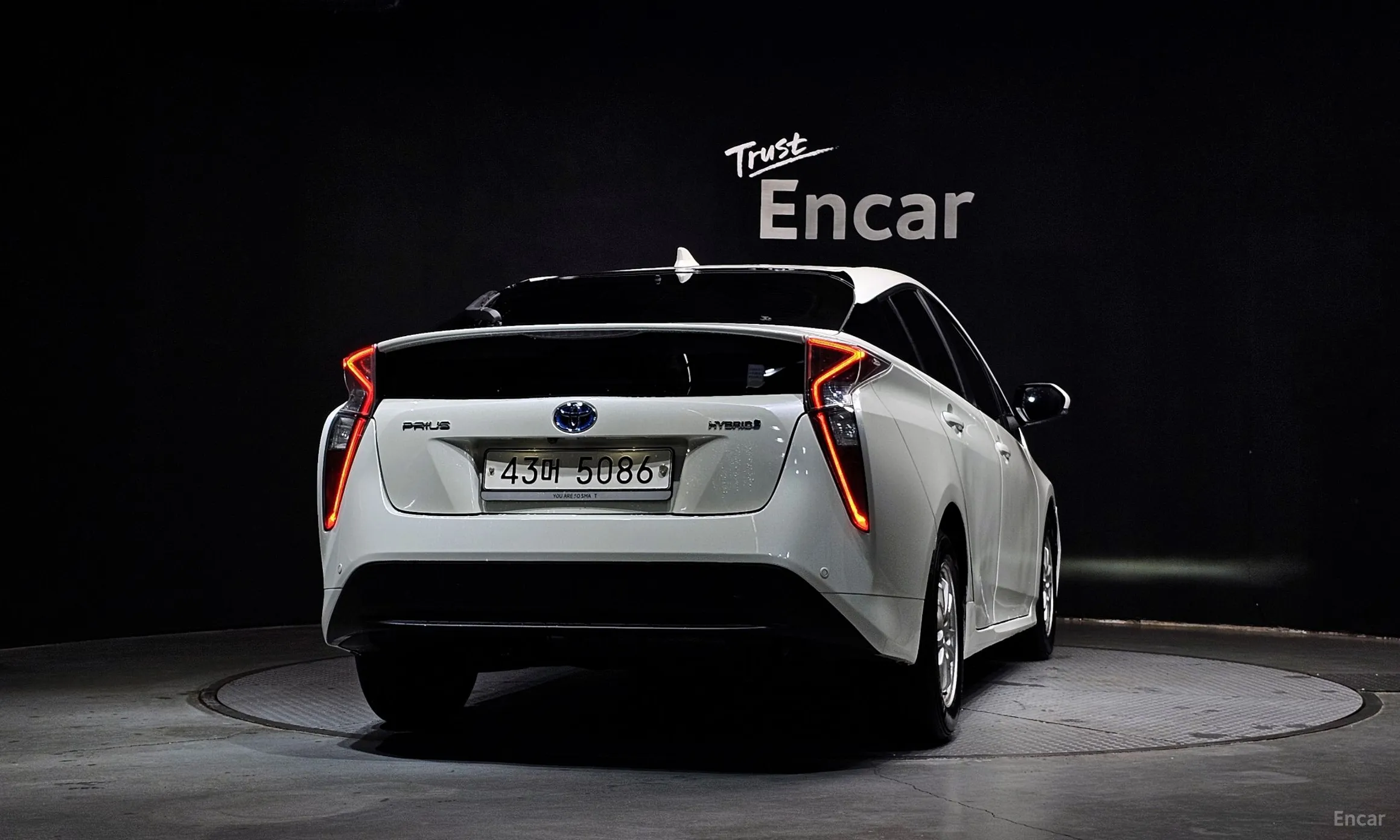 Toyota Prius 4th Generation превью 4