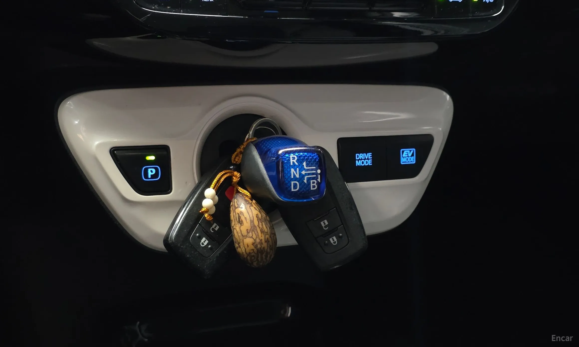 Toyota Prius 4th Generation превью 9