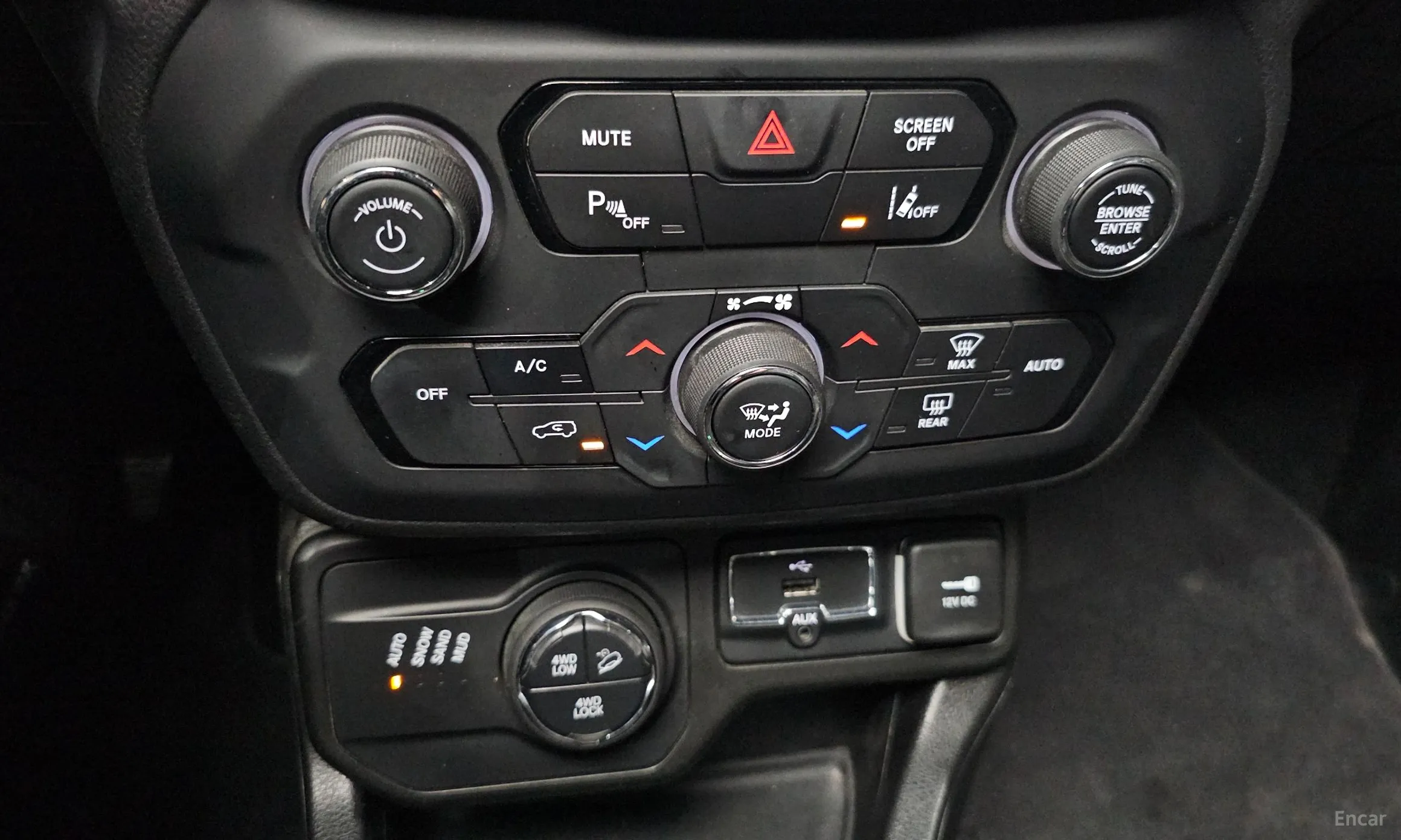 Jeep Renegade превью 17