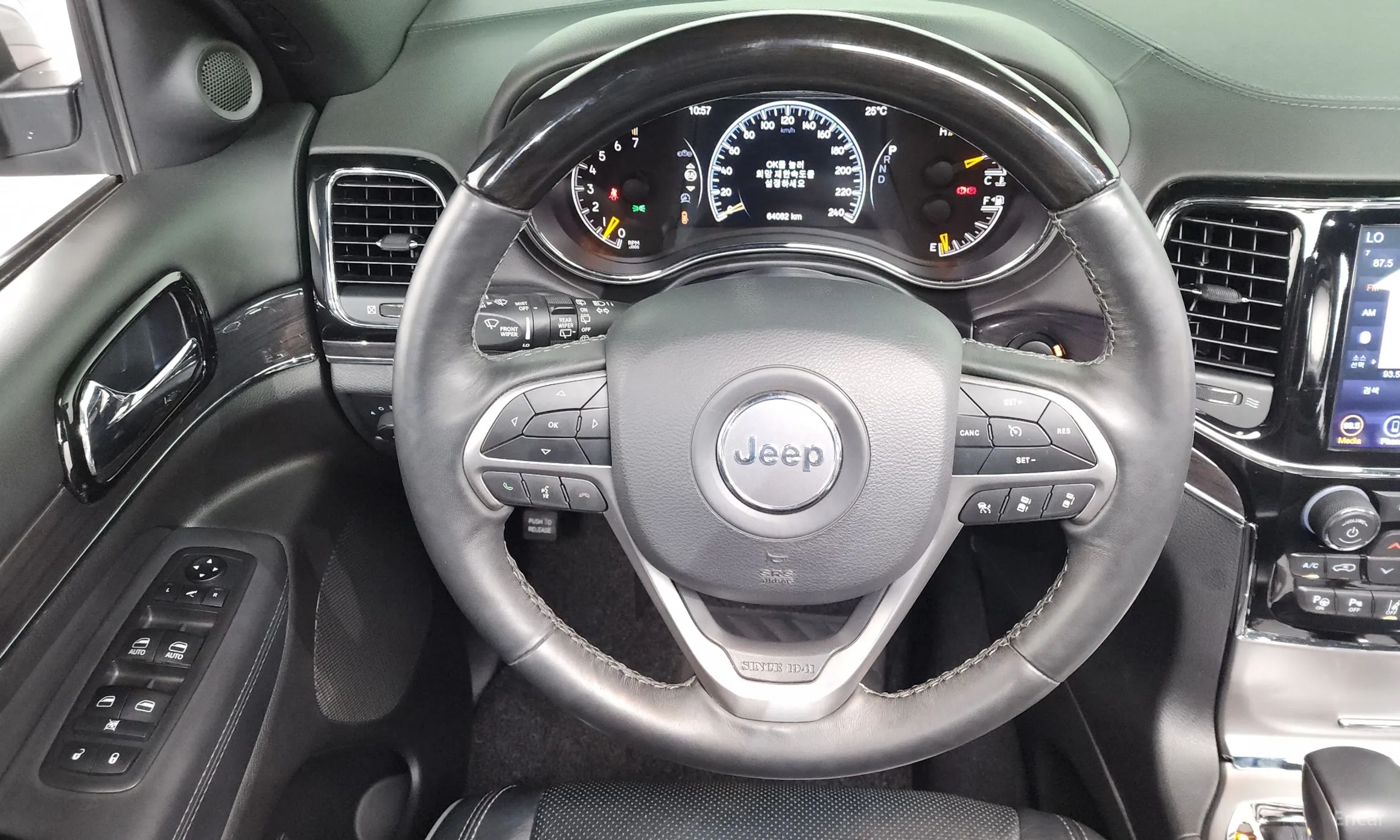 Jeep Grand Cherokee превью 13