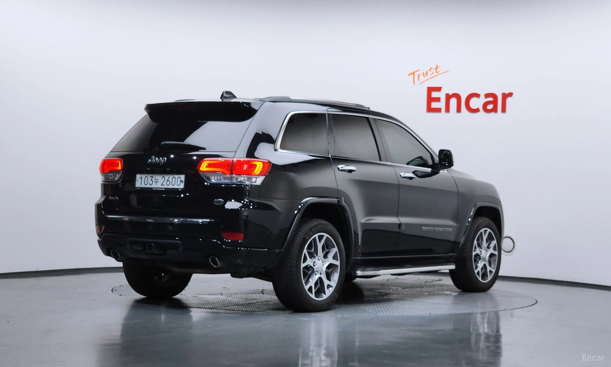 Jeep Grand Cherokee превью 2