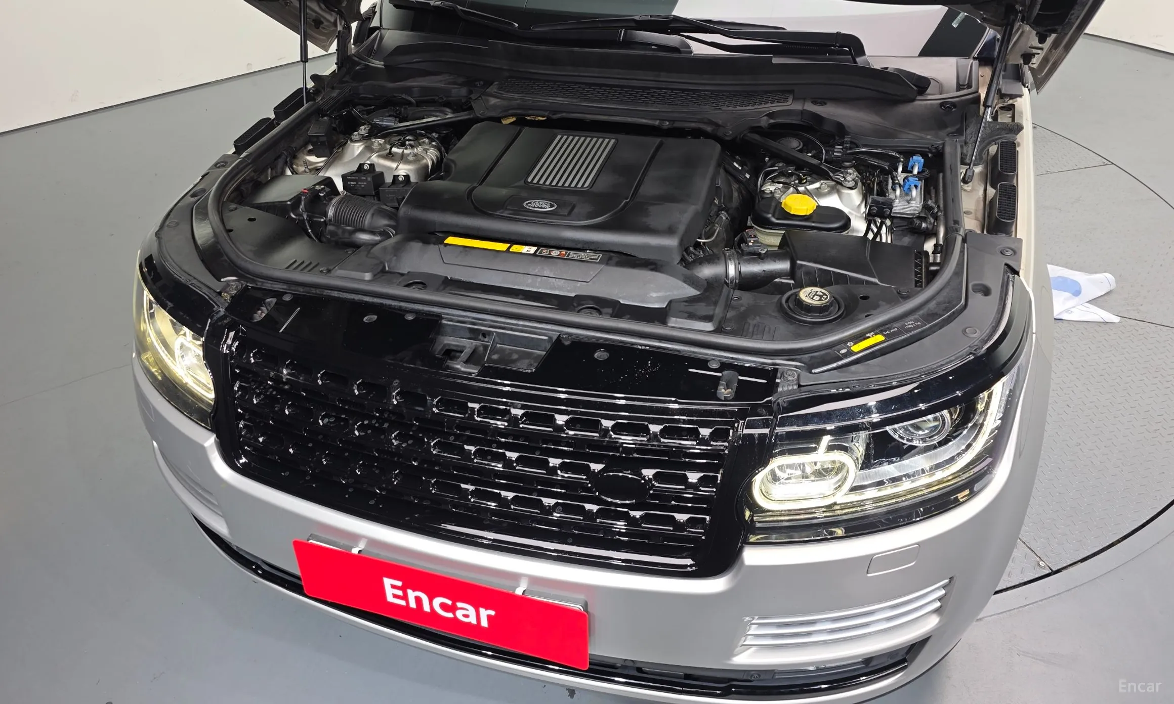 Land Rover Range Rover 4th Generation превью 6