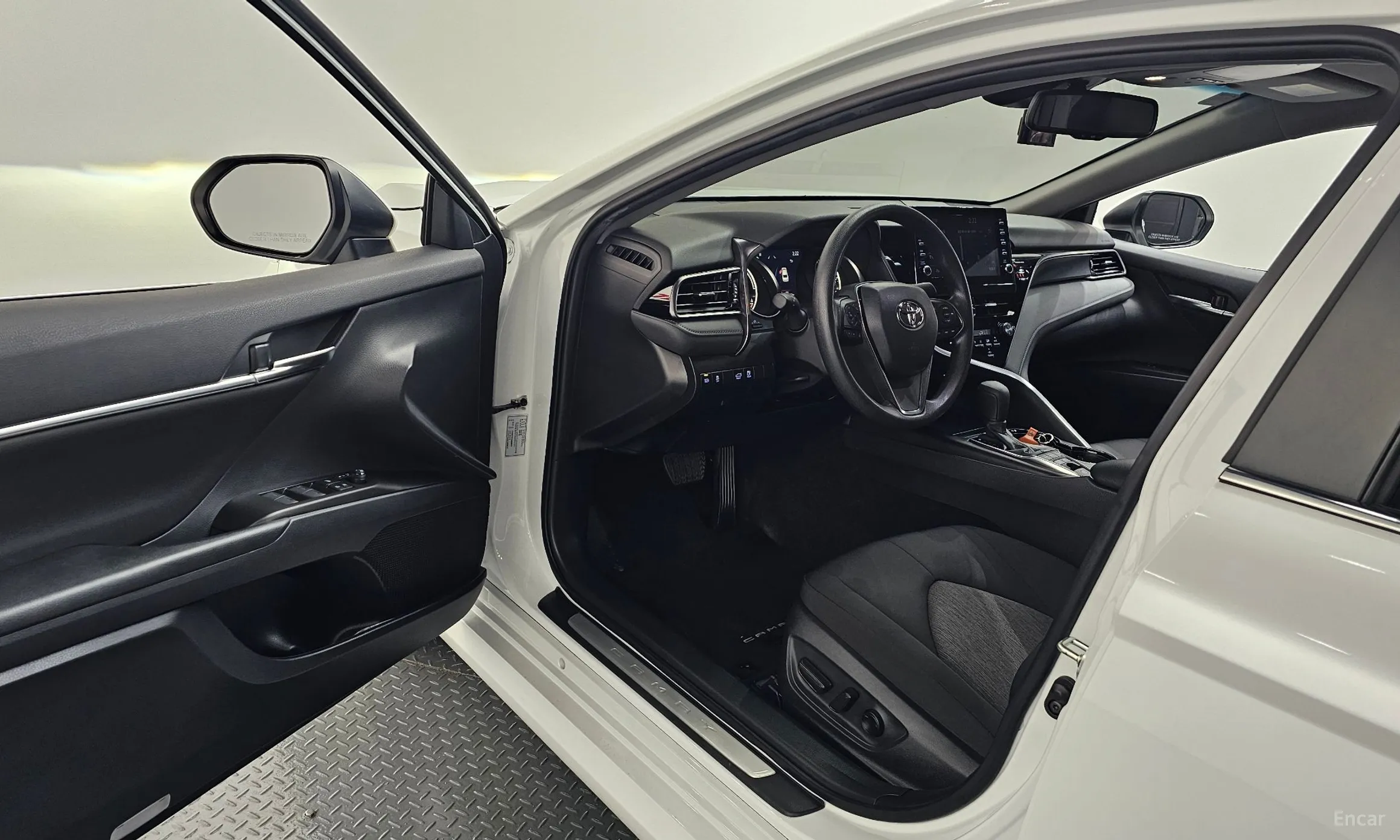 Toyota Camry (XV70) превью 10
