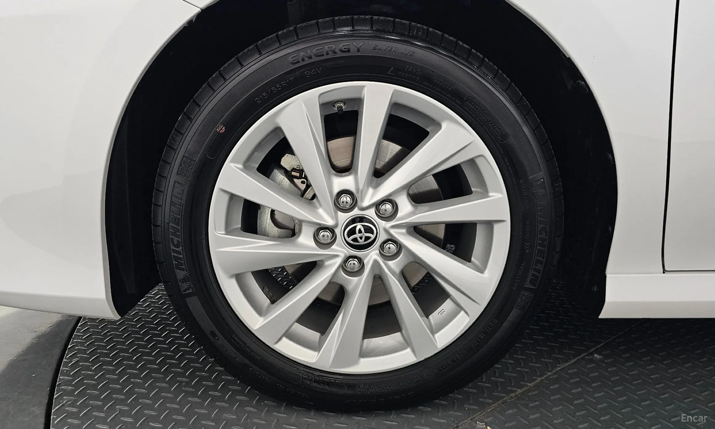 Toyota Camry (XV70) превью 5