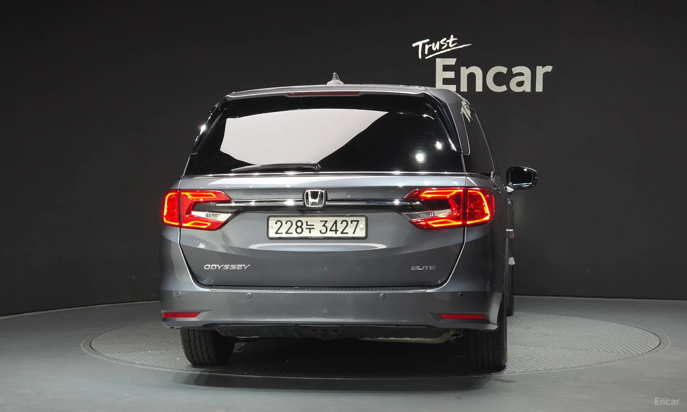 Honda Odyssey превью 4