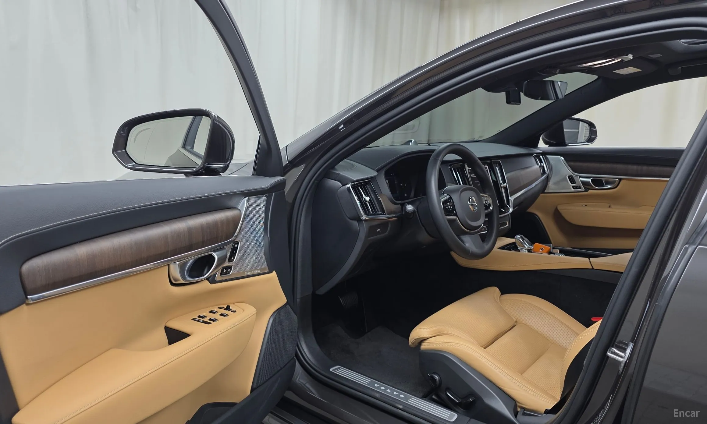 Volvo S90 превью 10