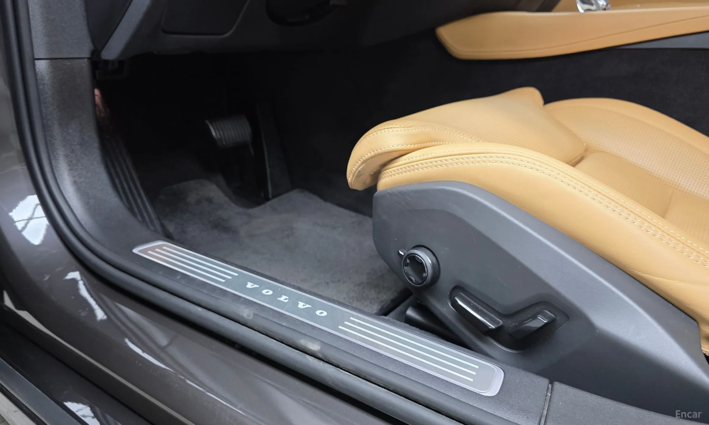 Volvo S90 превью 17