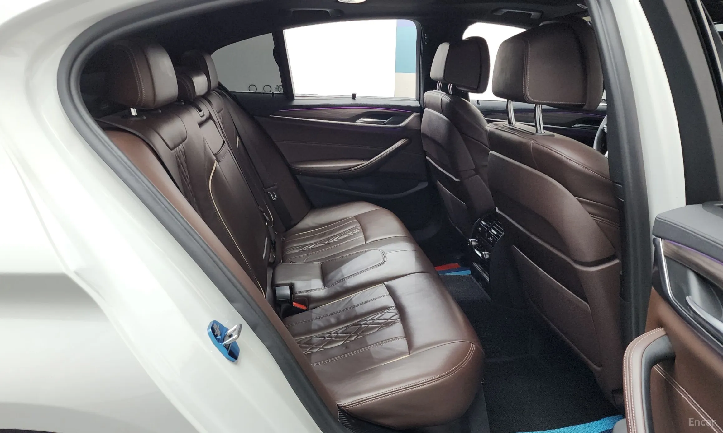 BMW 5 Series (G30) превью 11