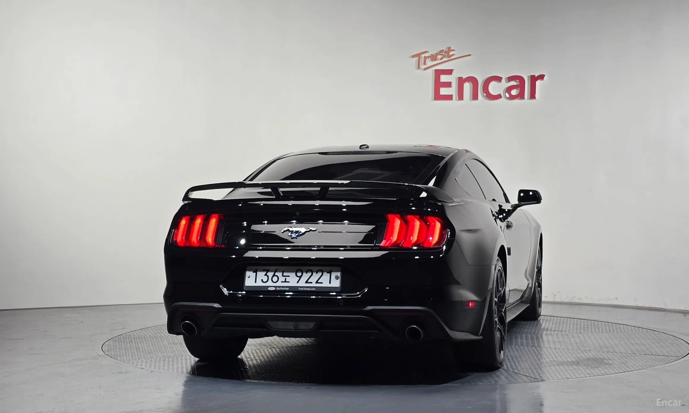Ford Mustang превью 4