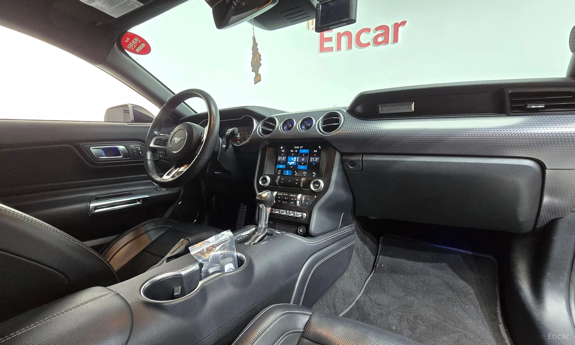 Ford Mustang превью 7