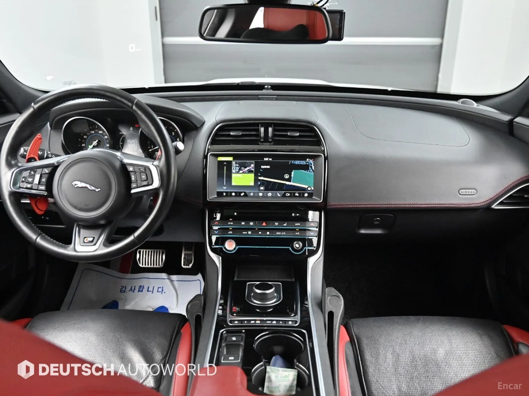 Jaguar XE превью 7